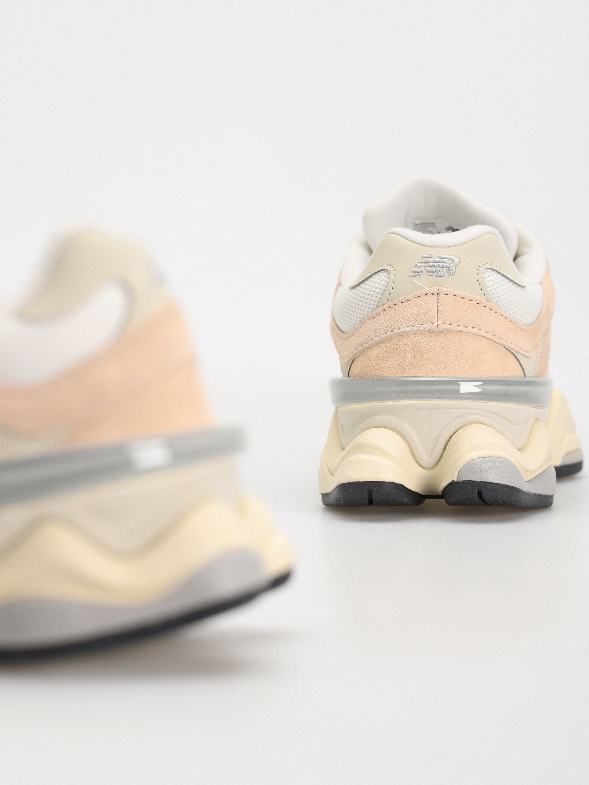 Buty New Balance 9060 (vintage rose)