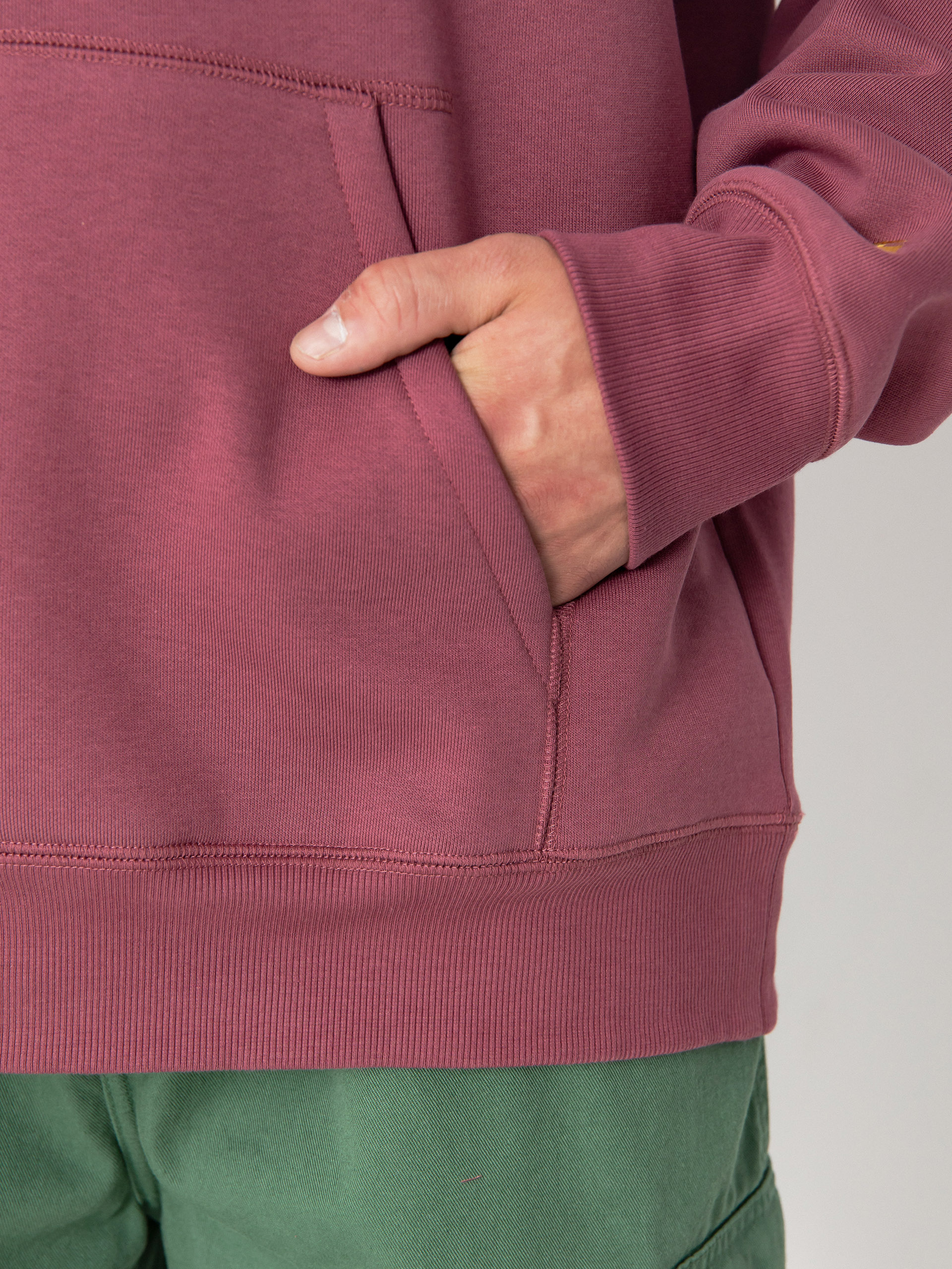 Bluza z kapturem Carhartt WIP Chase HD (dusty fuchsia/gold)