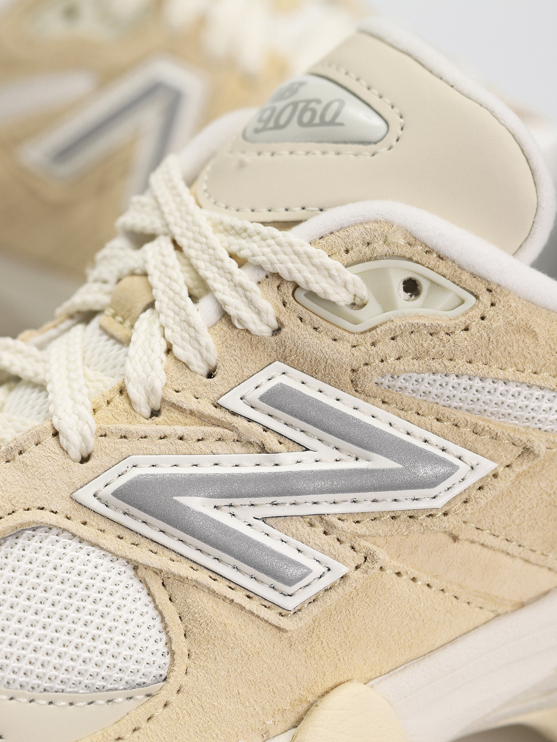 Buty New Balance 9060 (calcium)