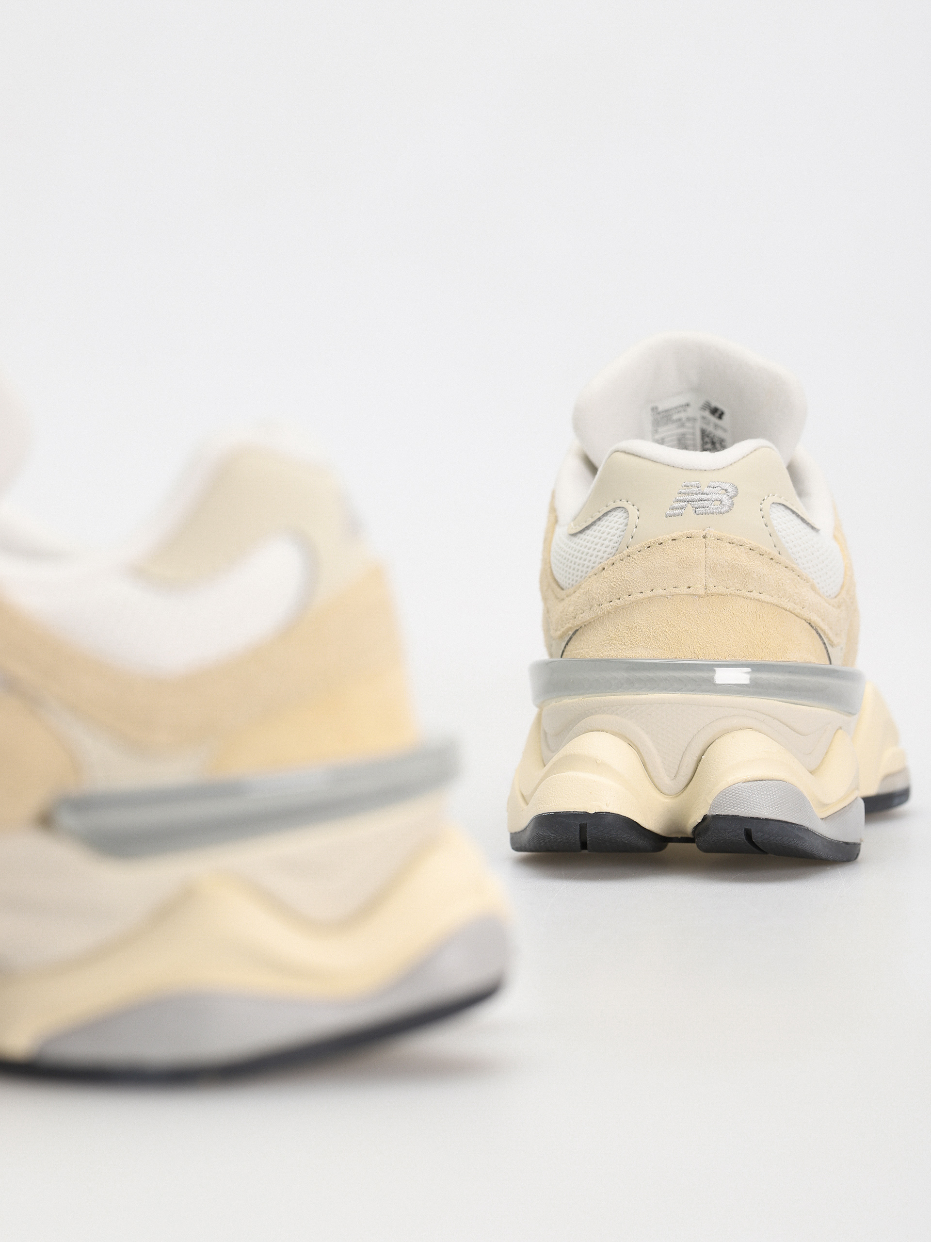 Buty New Balance 9060 (calcium)