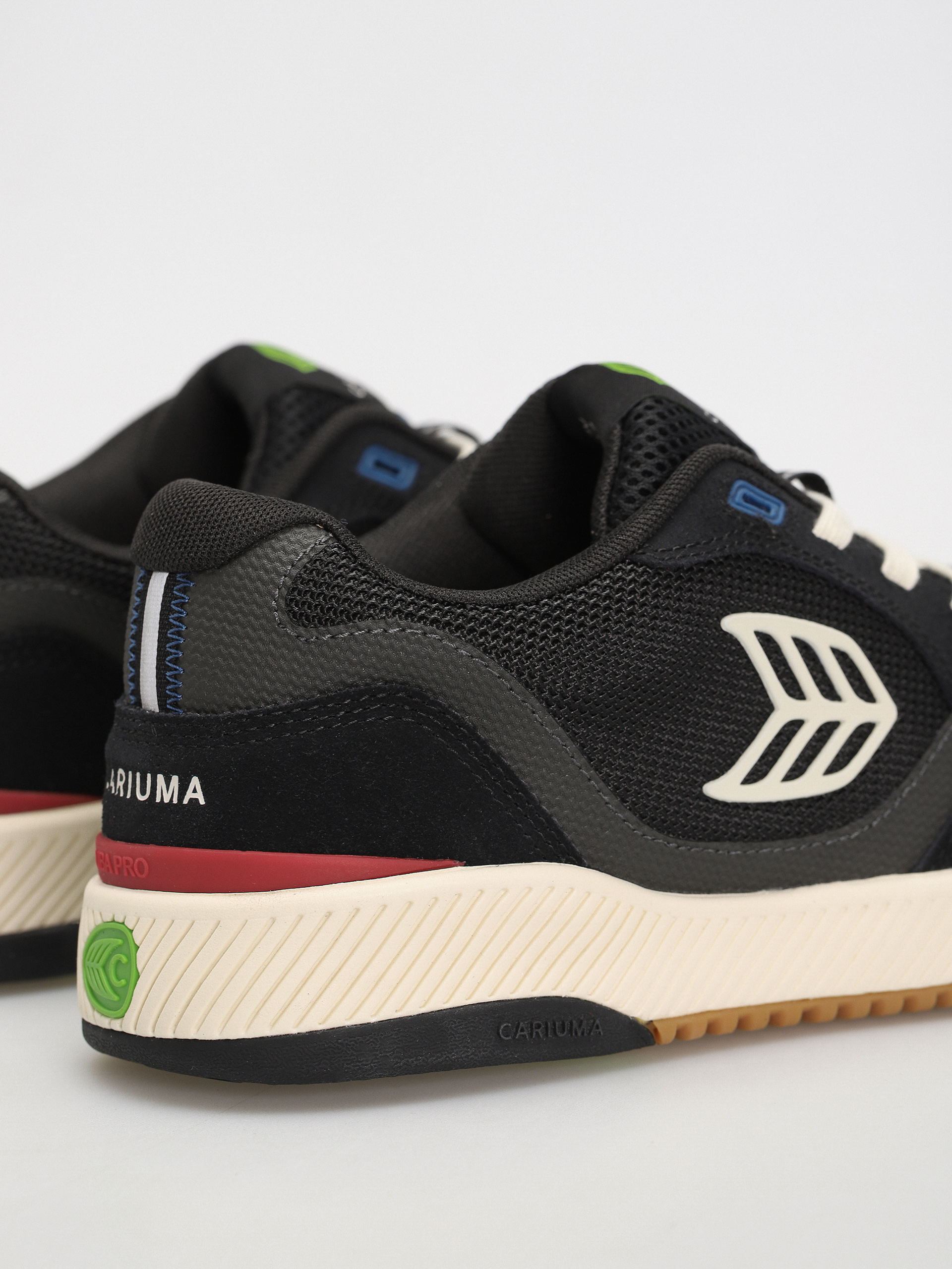 Buty Cariuma UBA PRO (black/red & ivory)