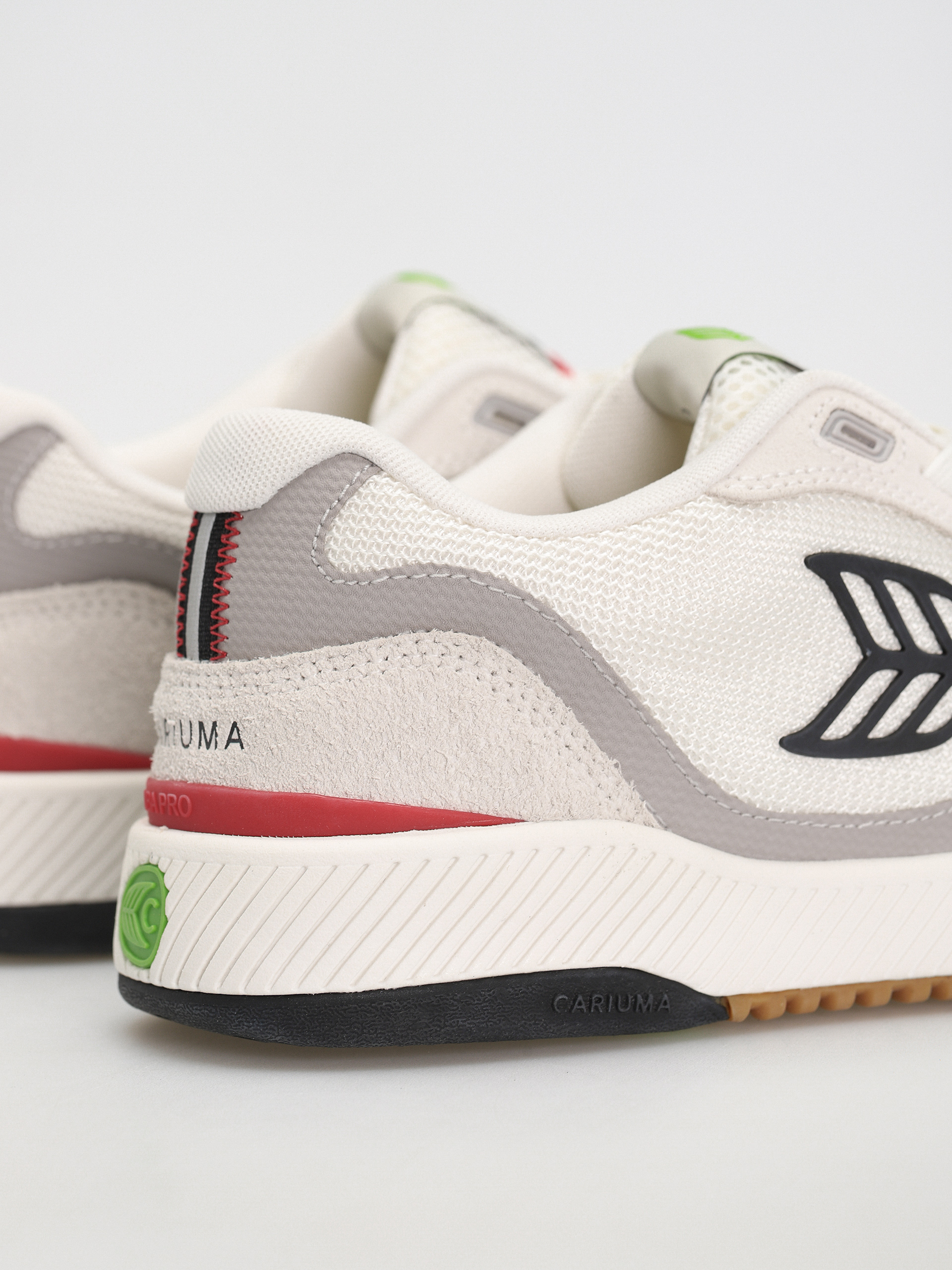 Buty Cariuma UBA PRO (smoke white/red & black)