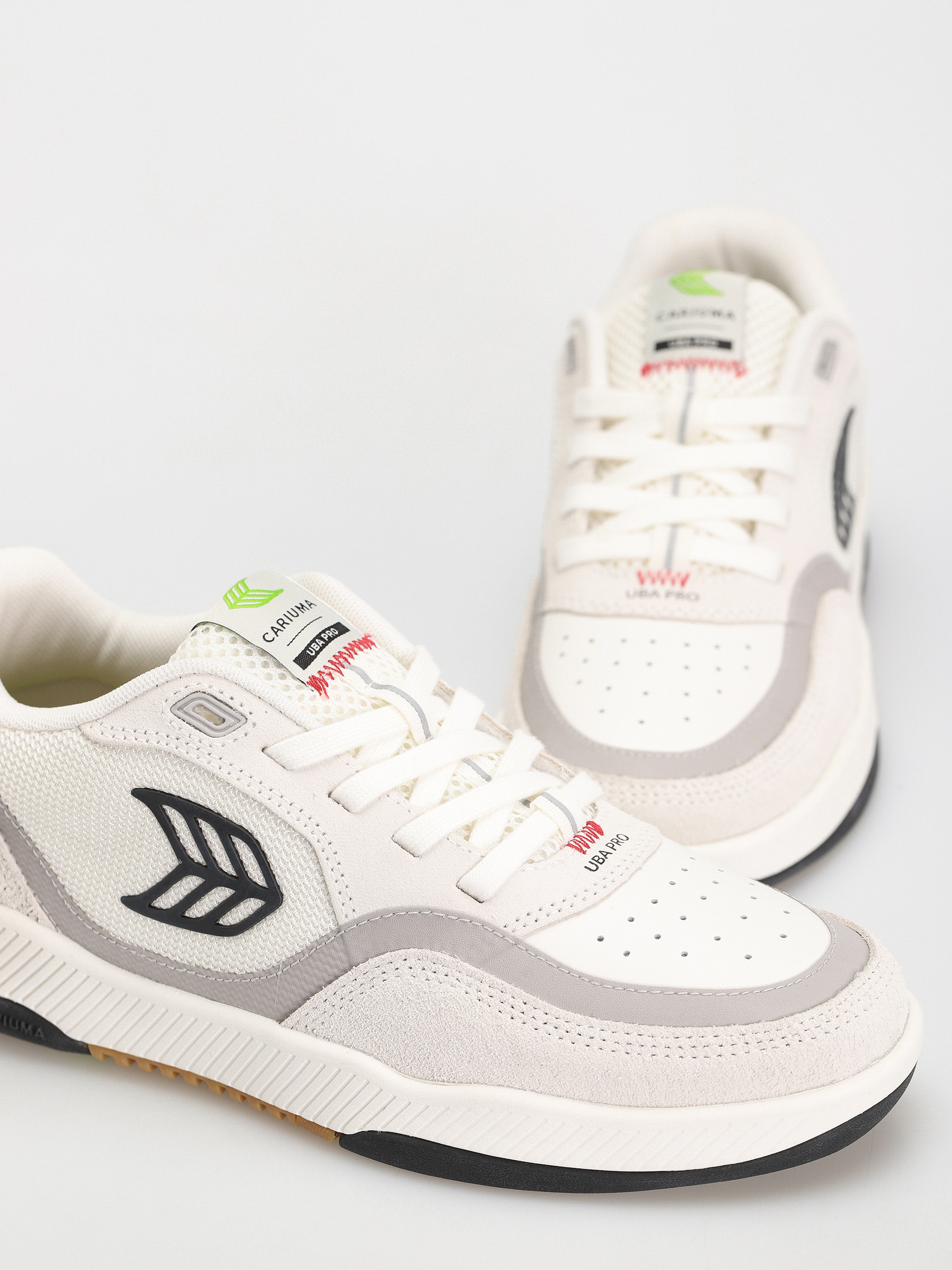 Buty Cariuma UBA PRO (smoke white/red & black)