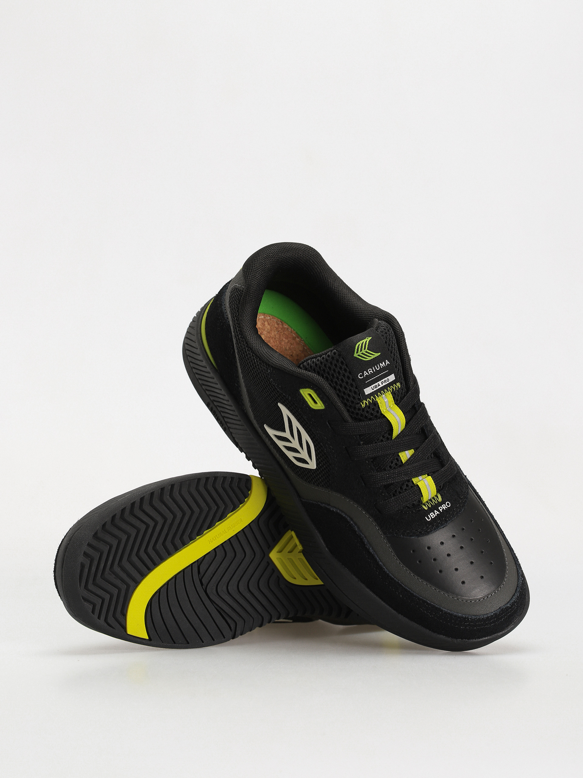 Buty Cariuma UBA PRO (all black/green & off white)