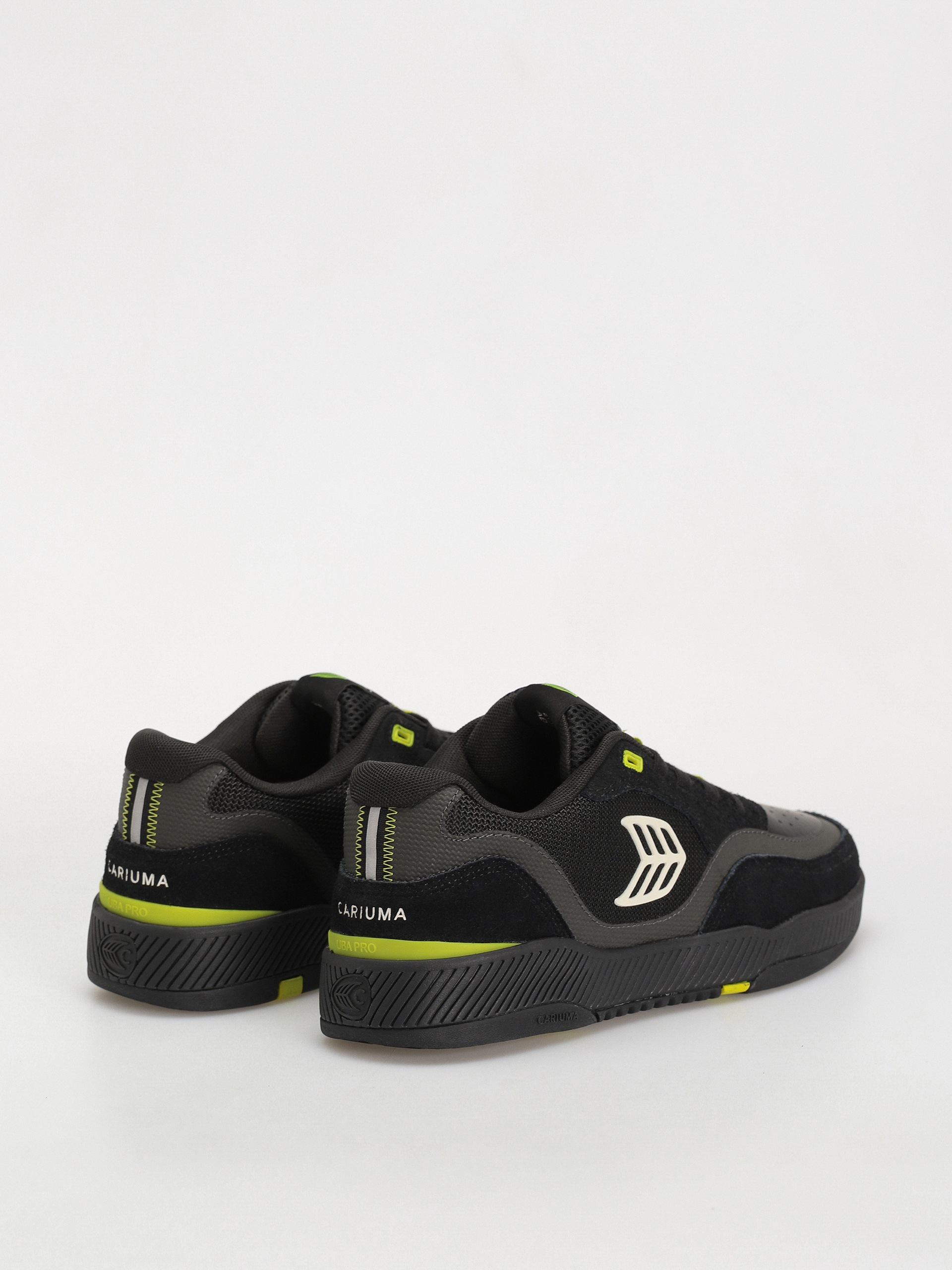 Buty Cariuma UBA PRO (all black/green & off white)