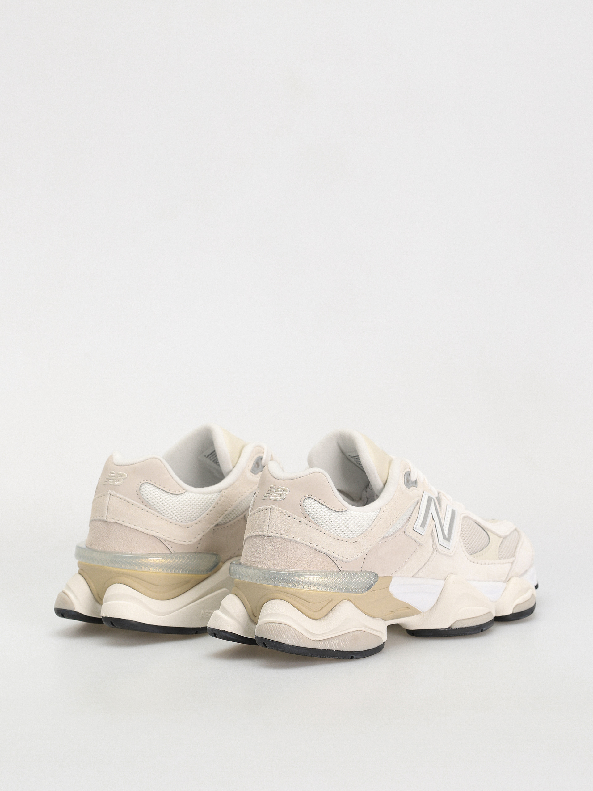 Buty New Balance 9060 (sea salt moonbeam)