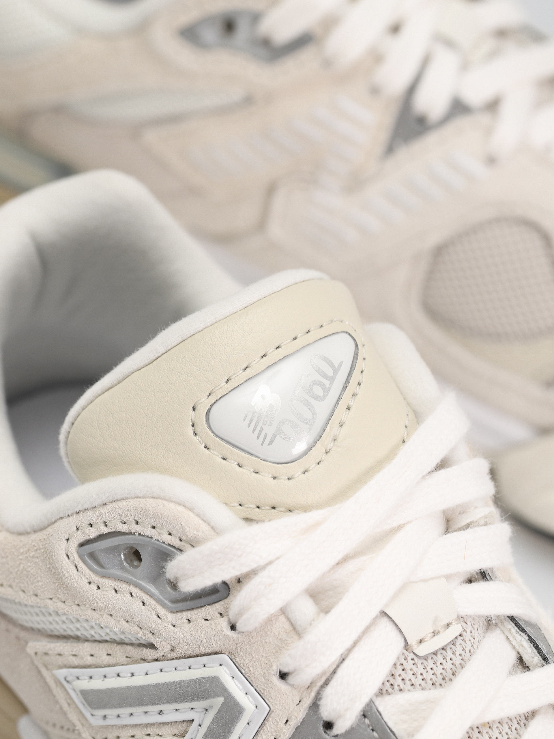 Buty New Balance 9060 (sea salt moonbeam)