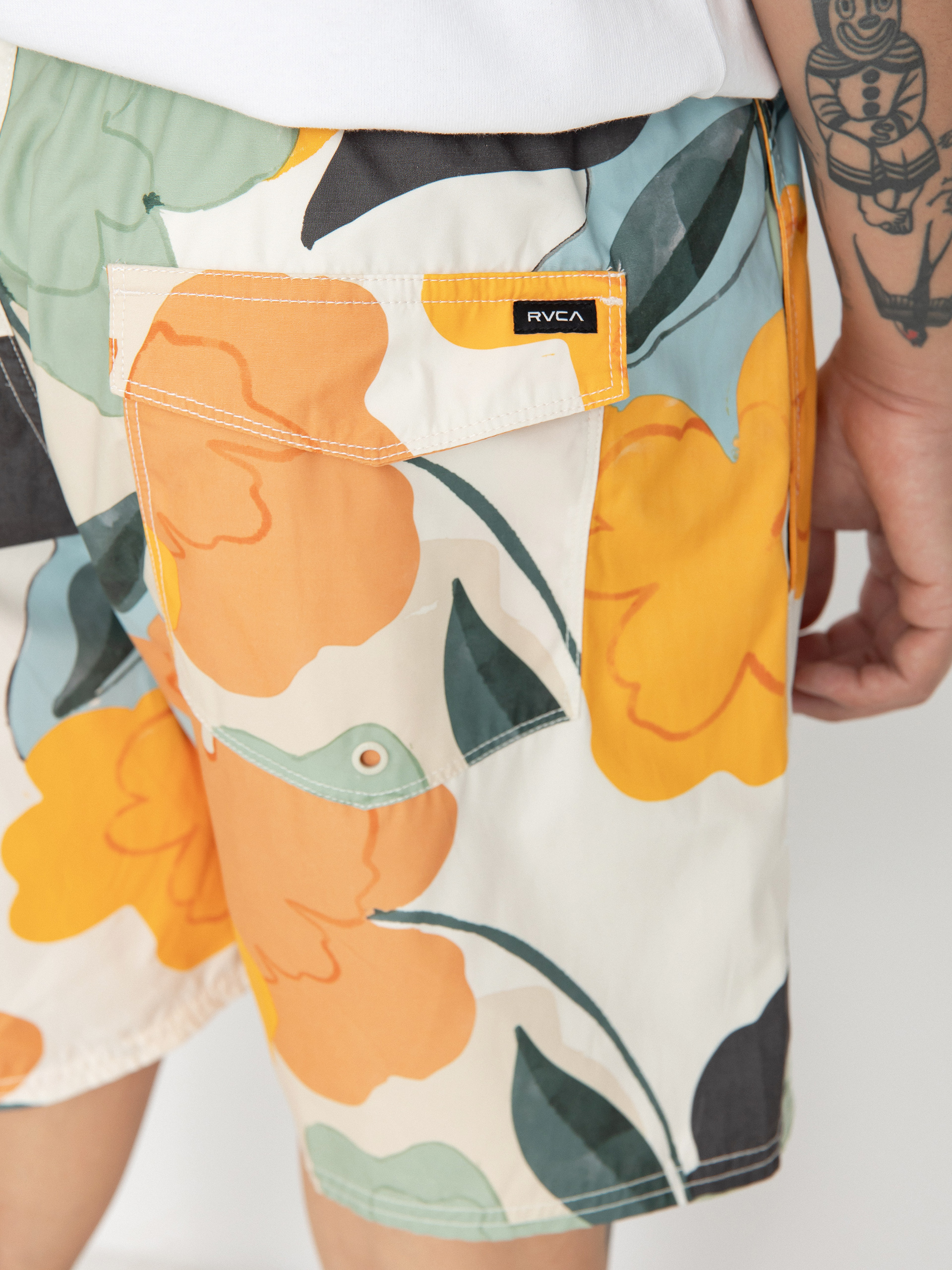 Boardshorty RVCA Perry Elastic (multi floral)