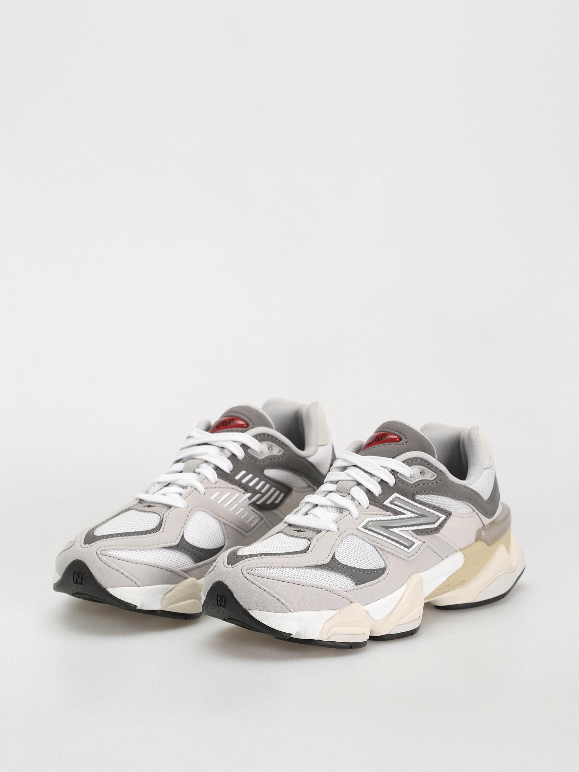 Buty New Balance 9060 JR (raincloud)