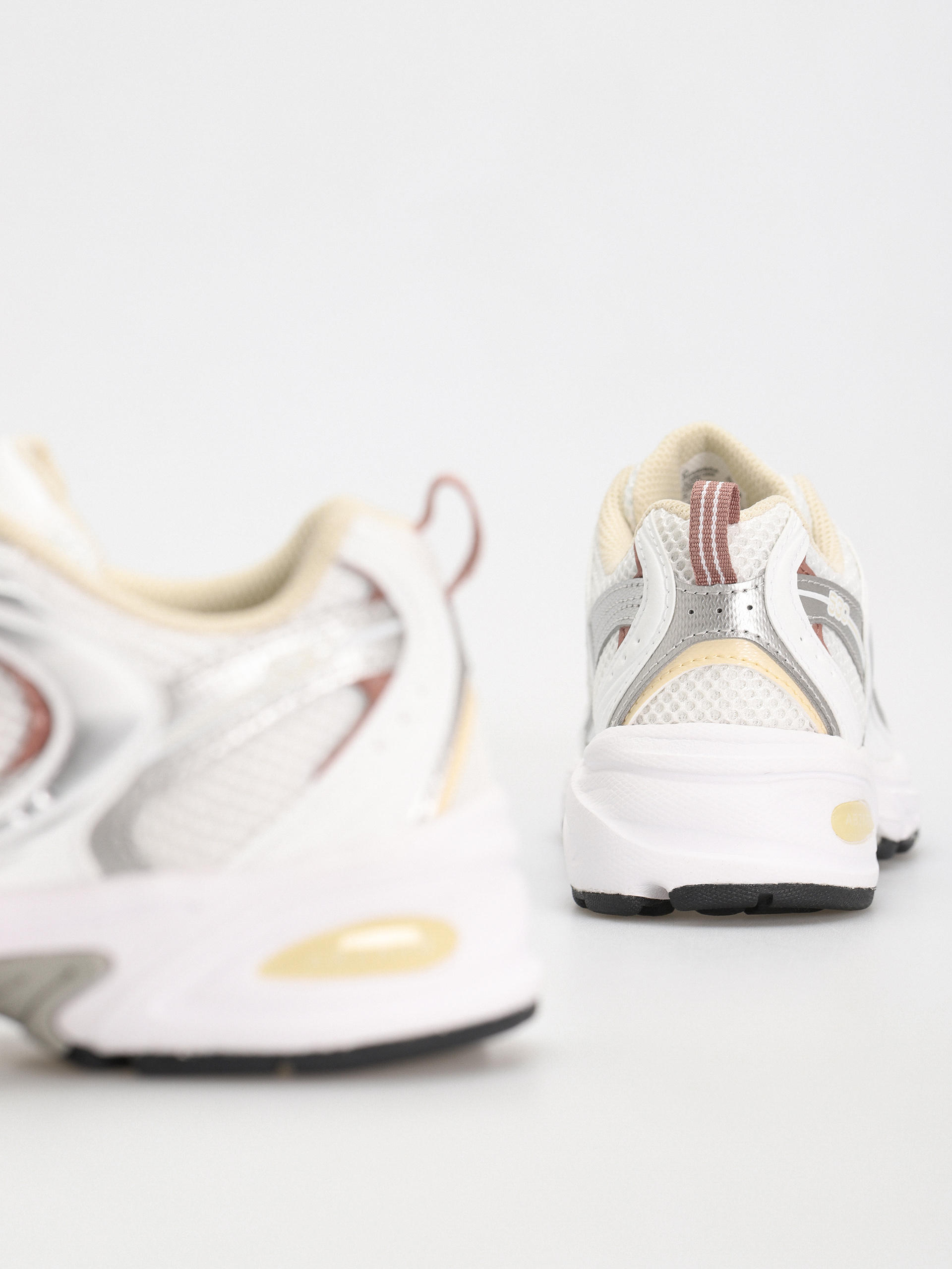 Buty New Balance 530 (white silver beige)