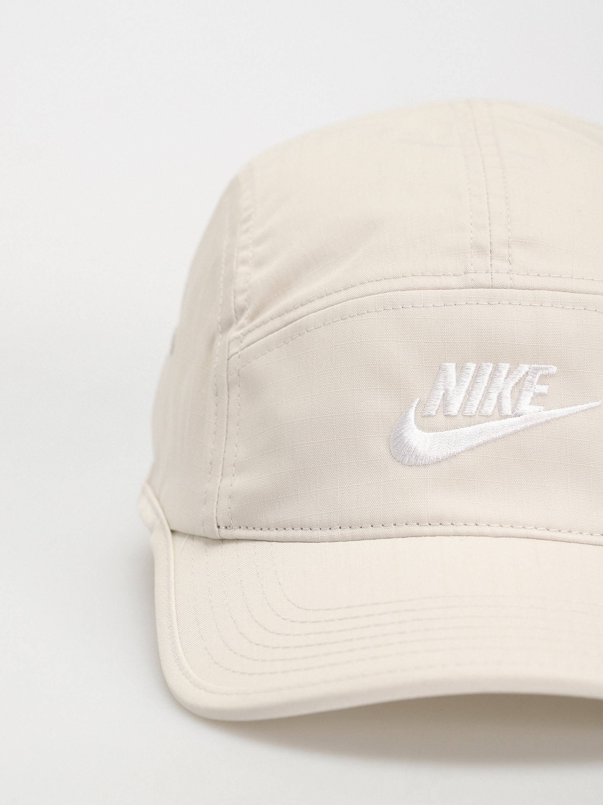 Czapka z daszkiem Nike SB Fly (lt orewood brn/white)