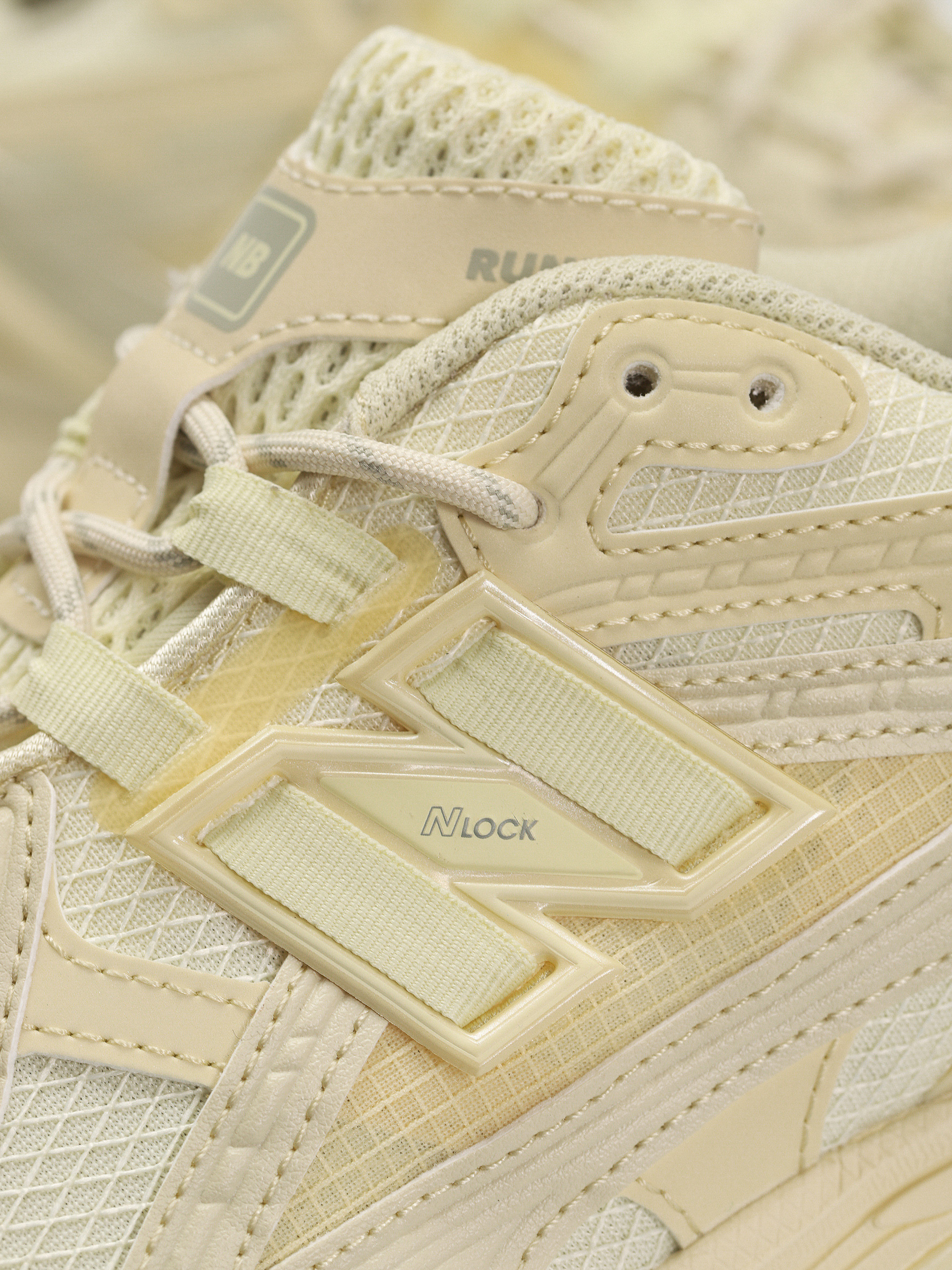 Buty New Balance 1906 (beige)
