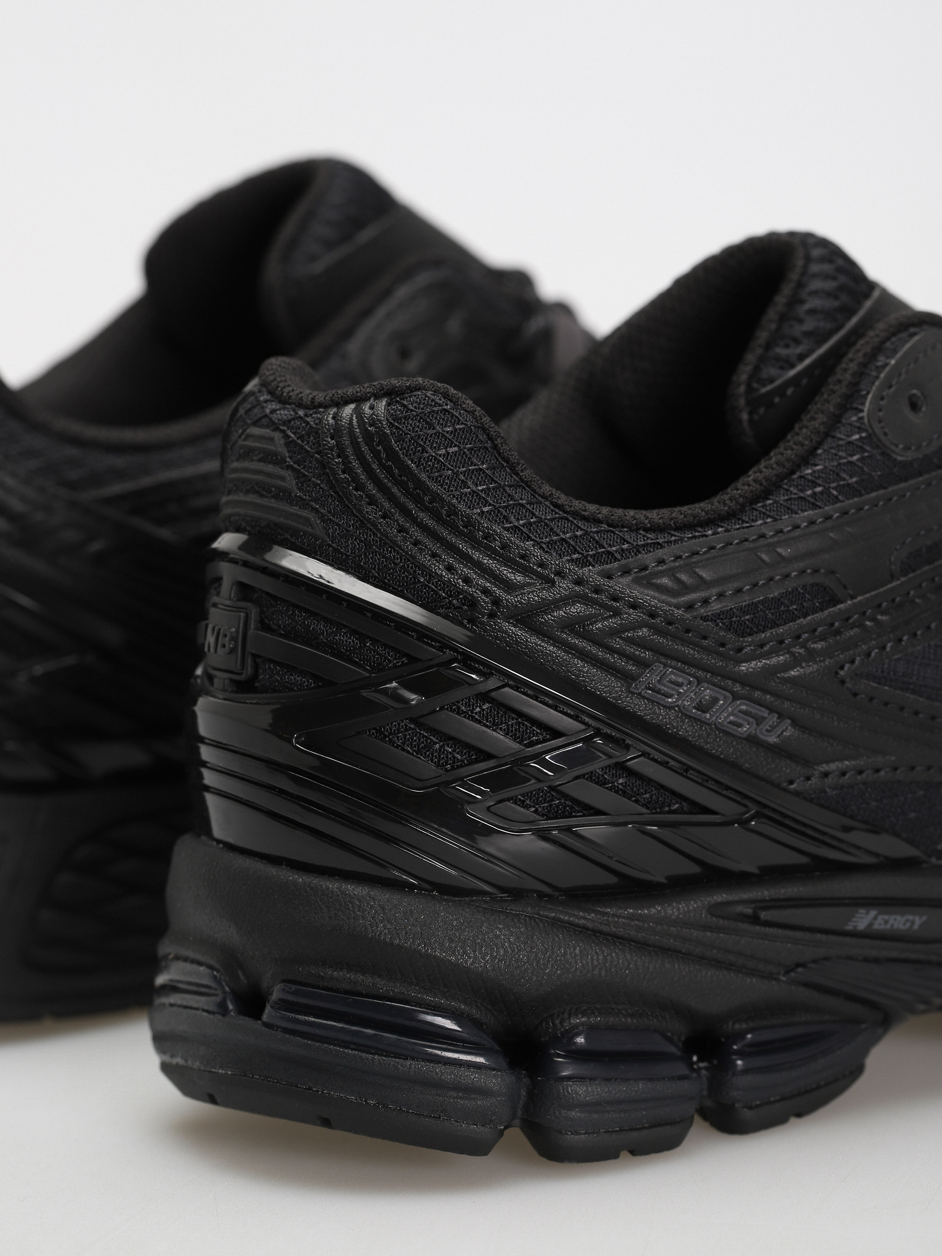 Buty New Balance 1906 (black)