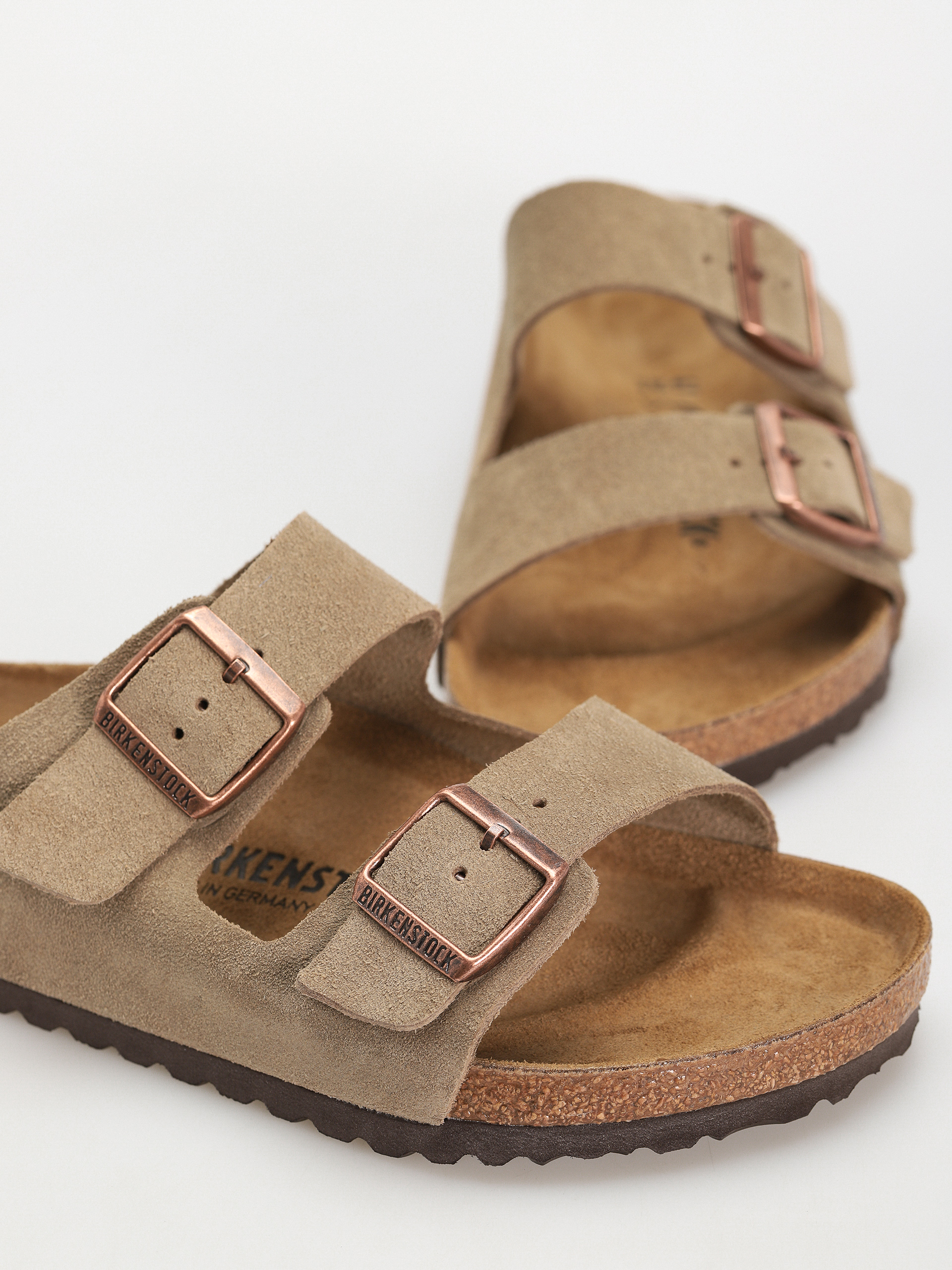 Klapki Birkenstock Arizona Suede Leather Regular (taupe)