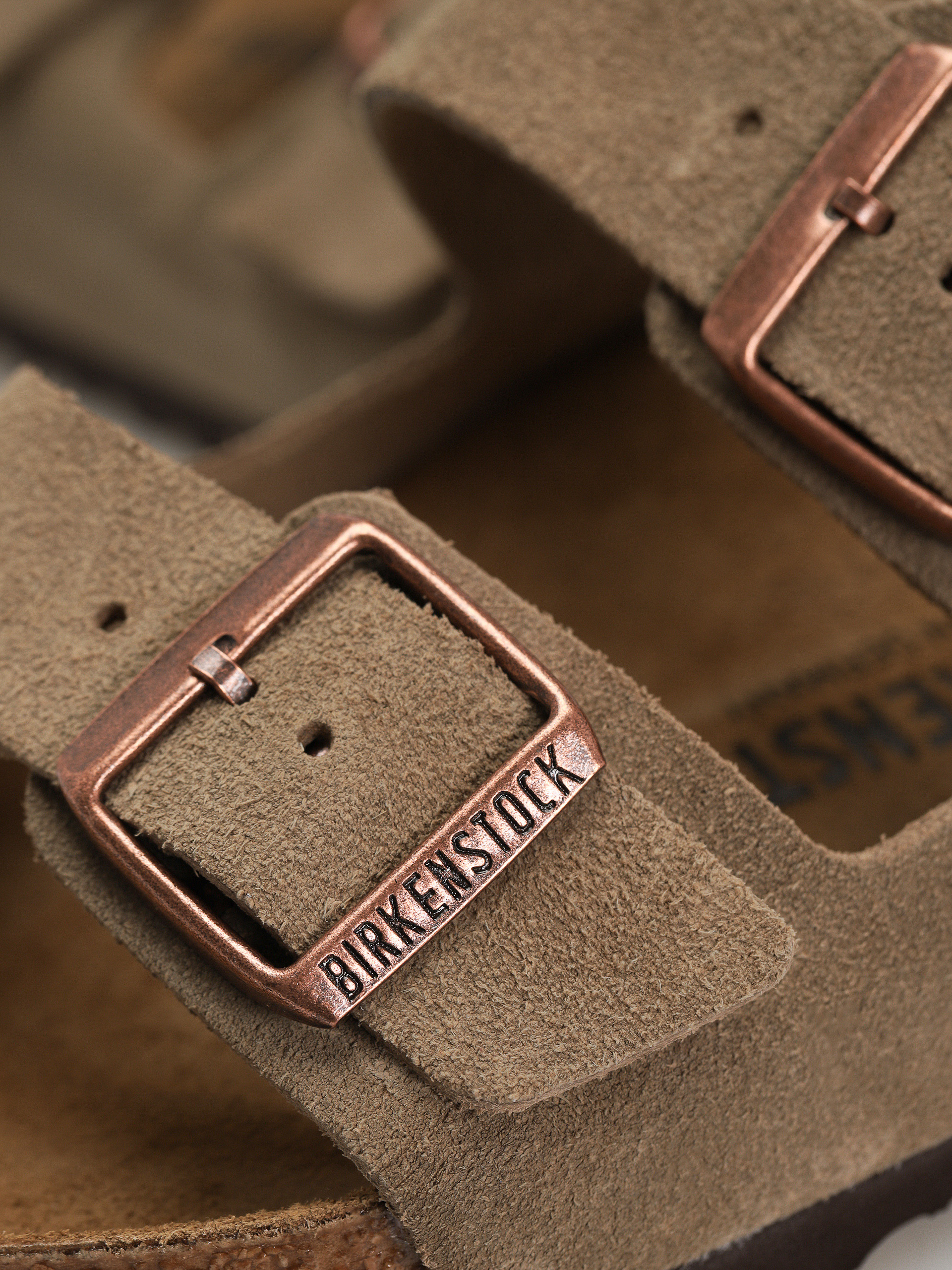 Klapki Birkenstock Arizona Suede Leather Regular (taupe)