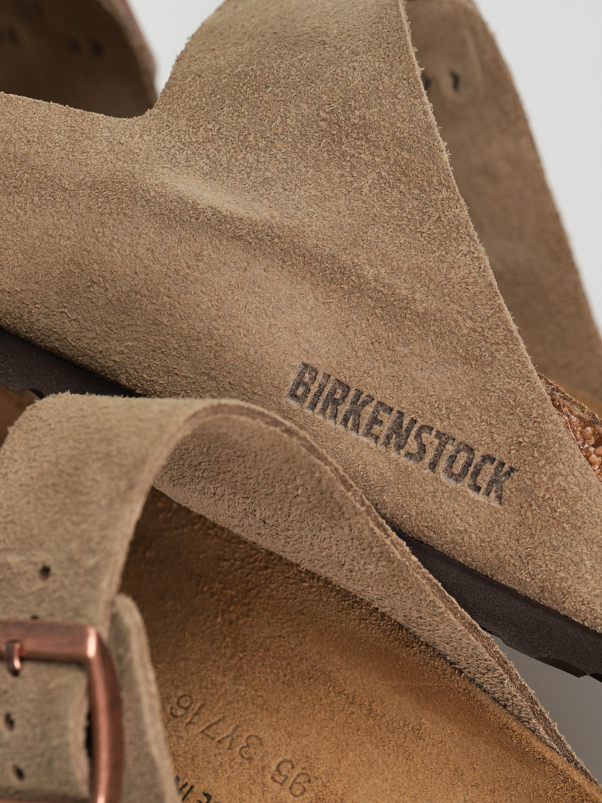 Klapki Birkenstock Arizona Suede Leather Regular (taupe)