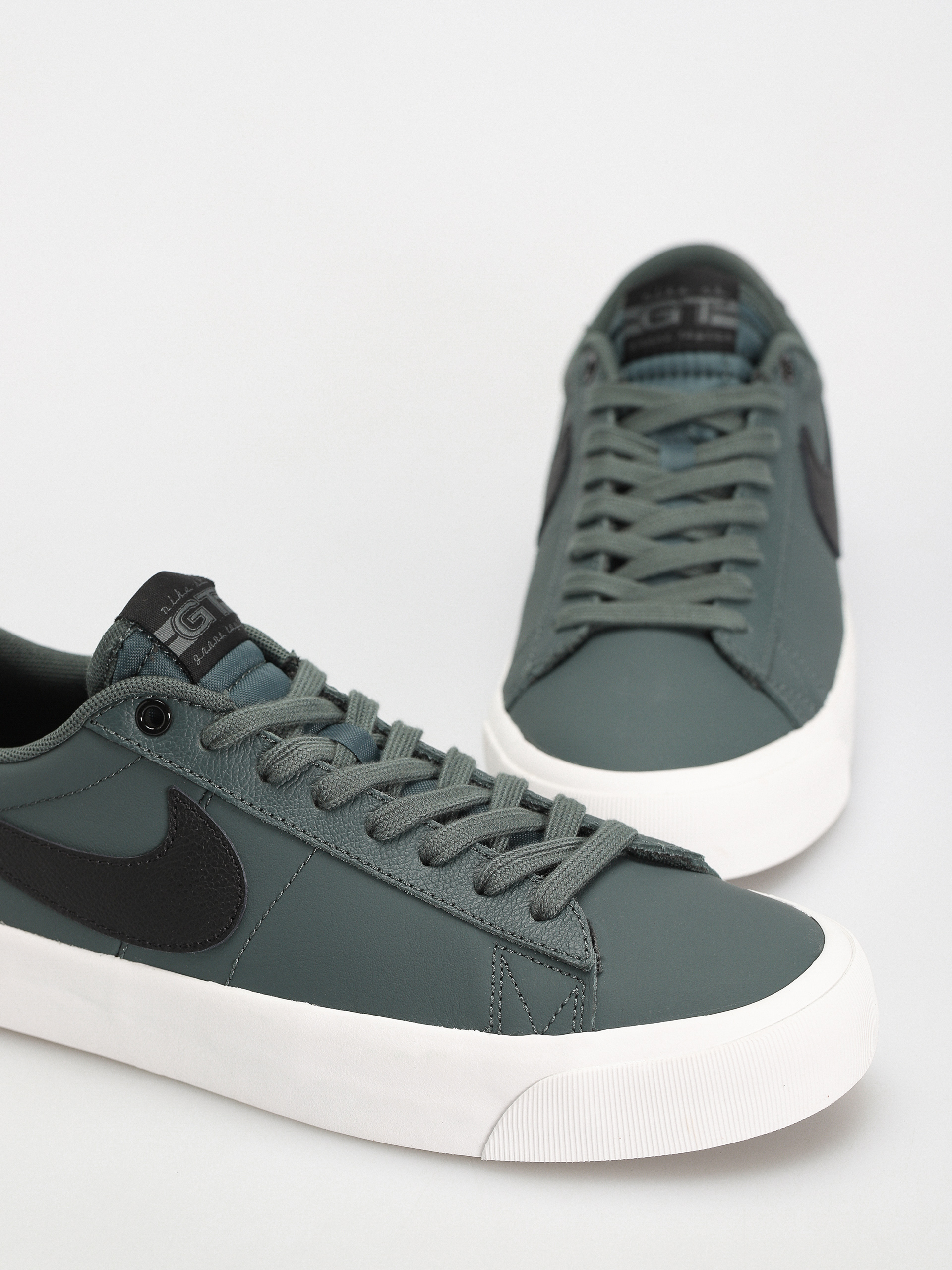 Buty Nike SB Blazer Low Pro Gt (vintage green/black vintage green)