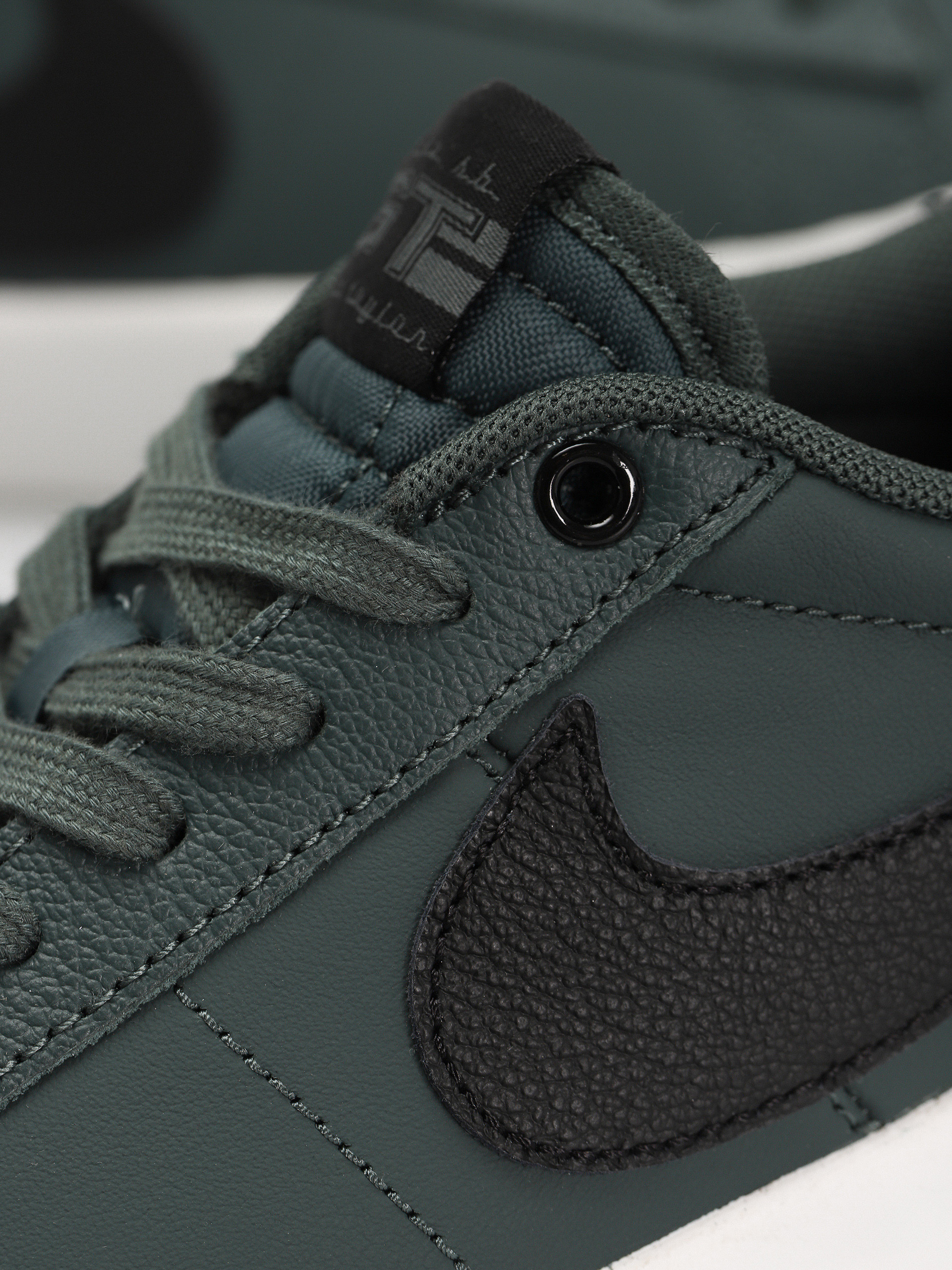 Buty Nike SB Blazer Low Pro Gt (vintage green/black vintage green)