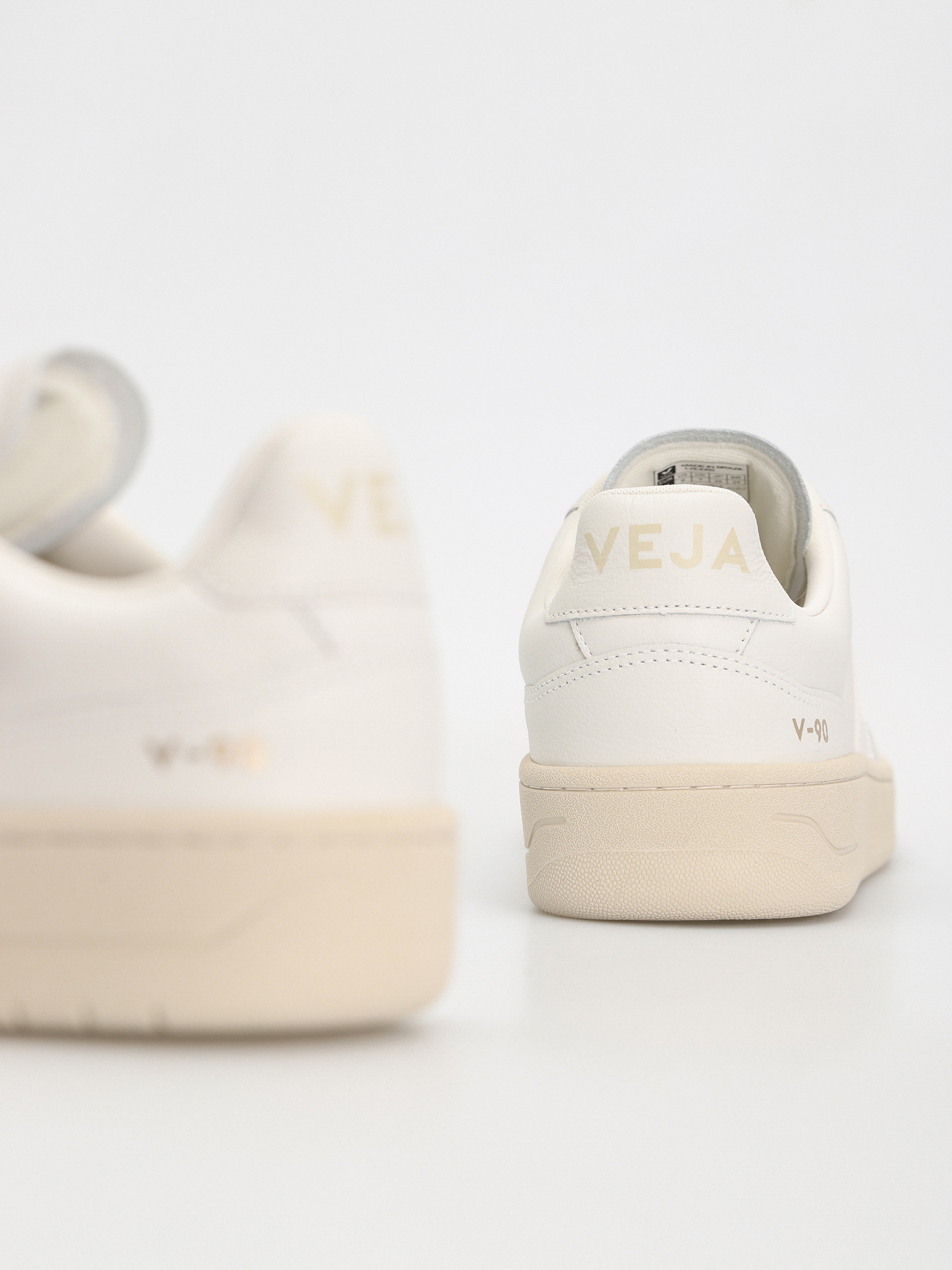 Buty Veja V-90 (extra white)