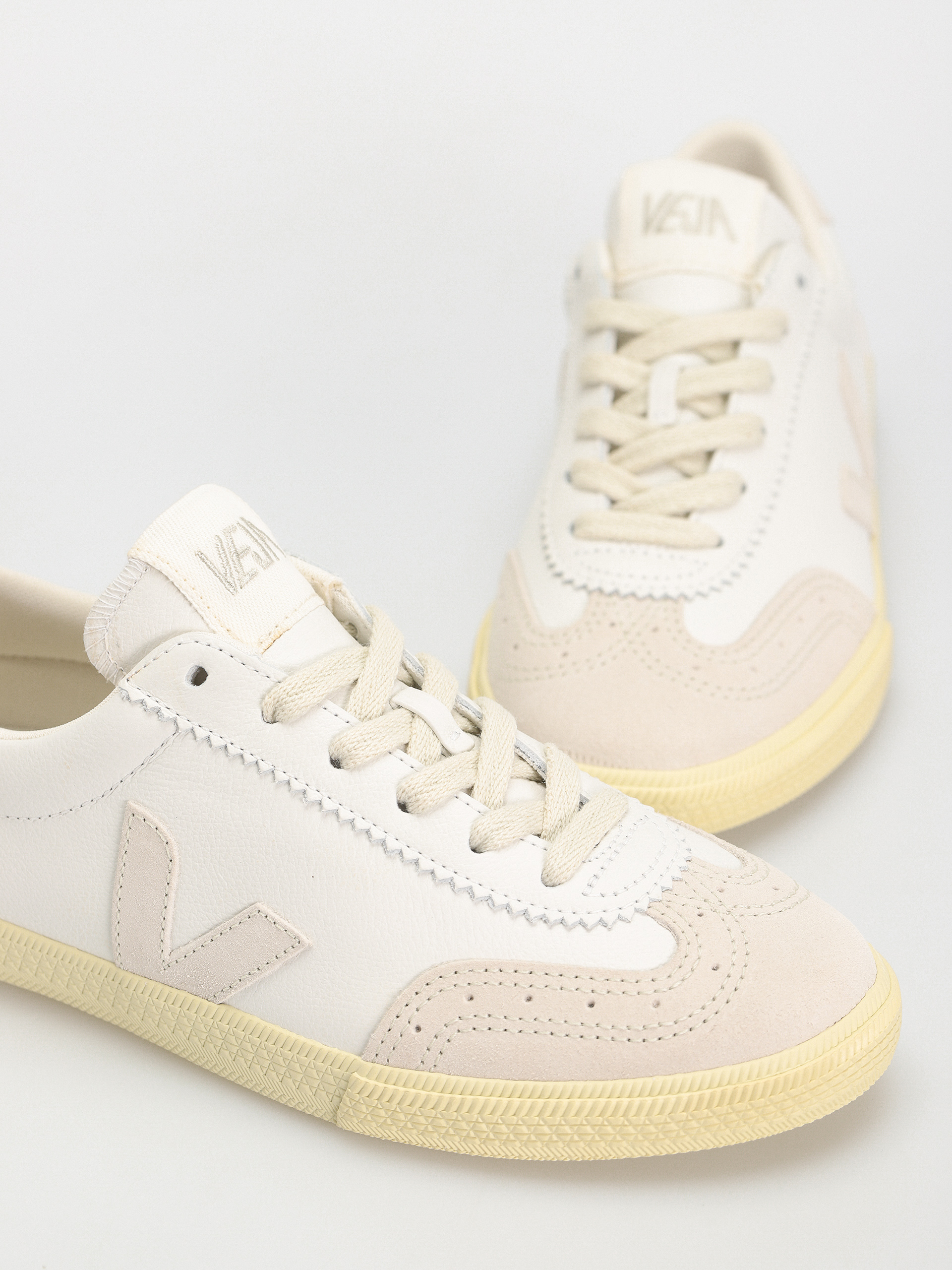 Buty Veja Volley Wmn (white natural)