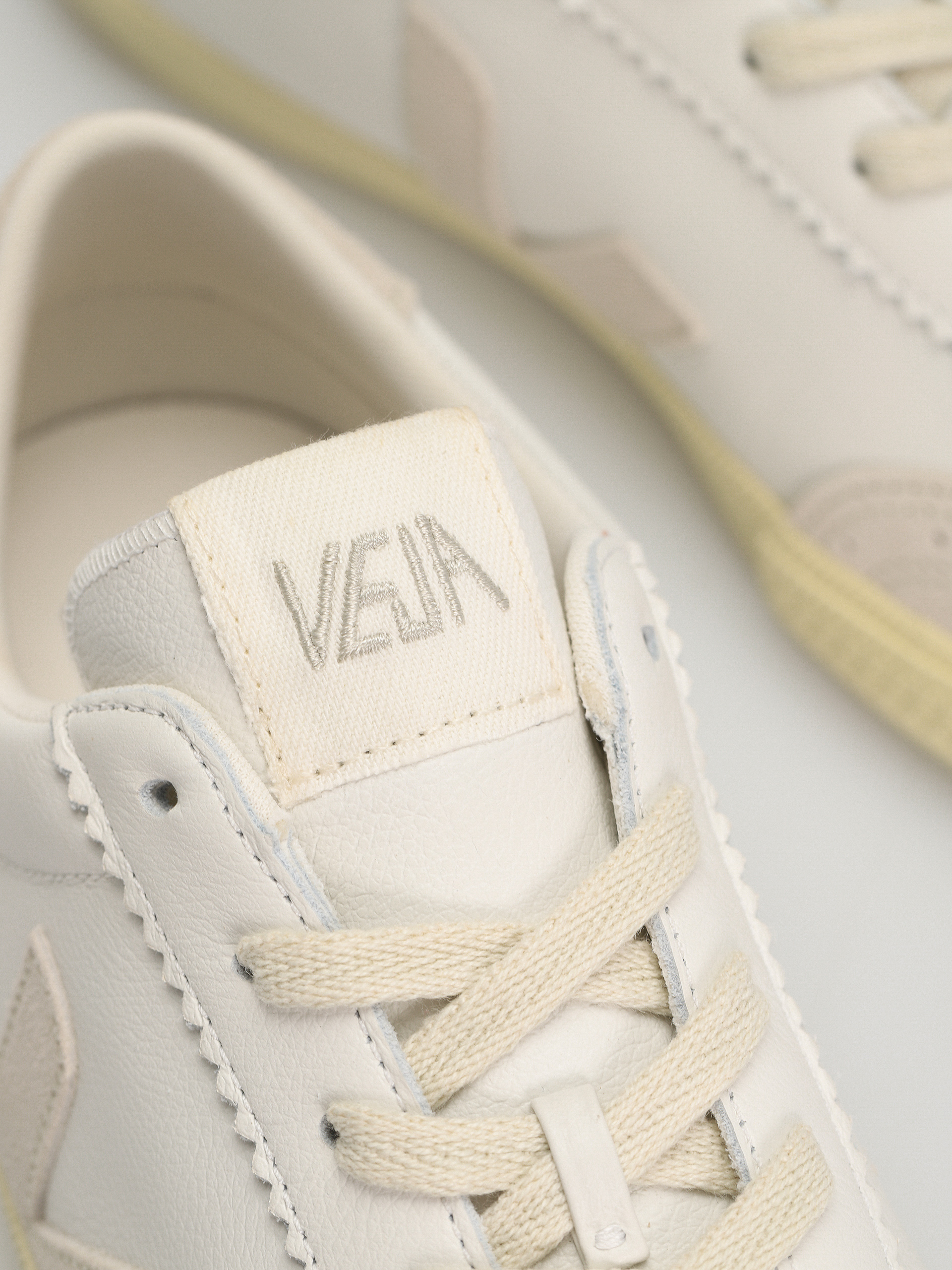 Buty Veja Volley (white natural)