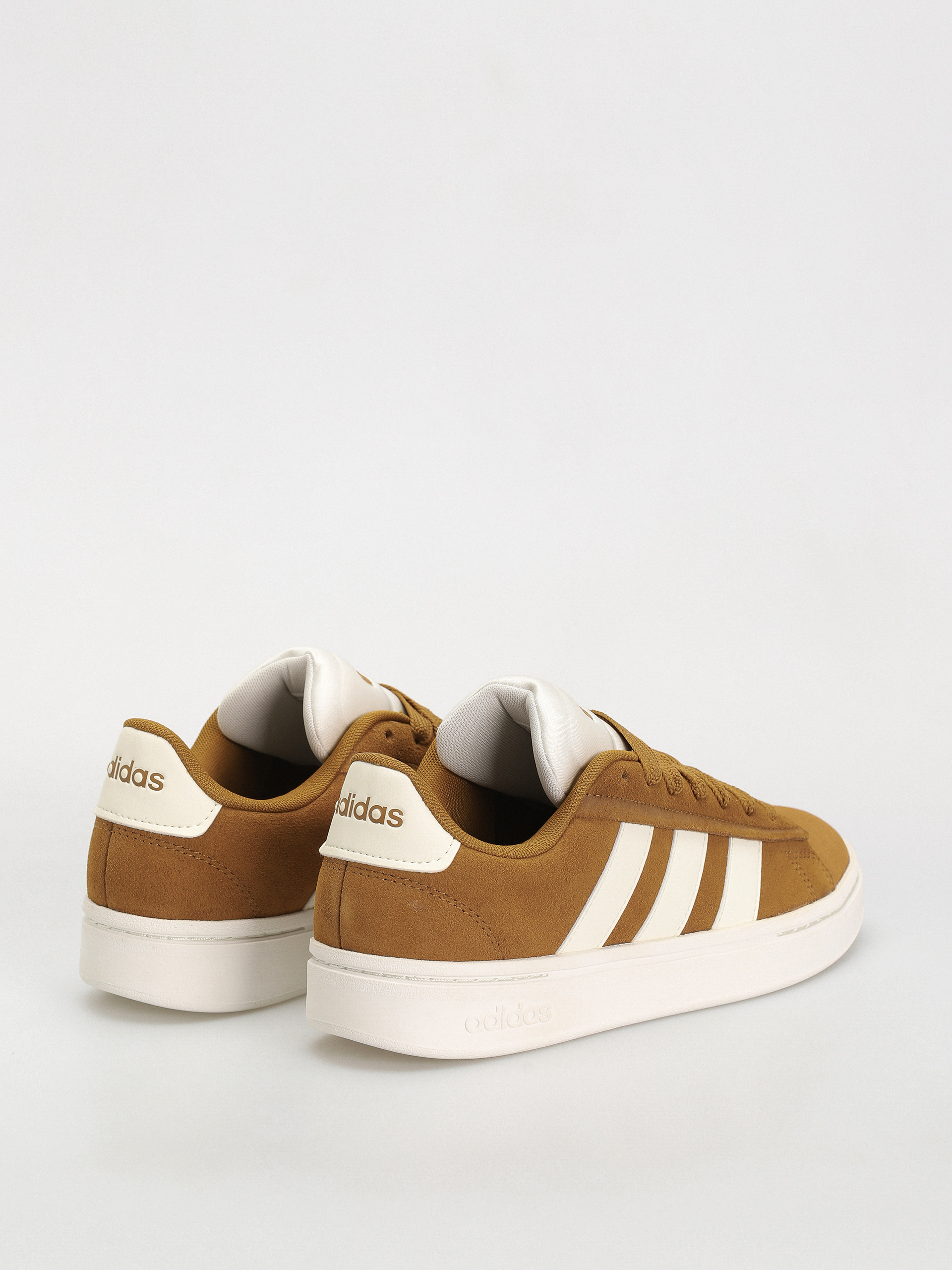Buty adidas Grand Court Alpha 0 (brostr/owhite/owhite)