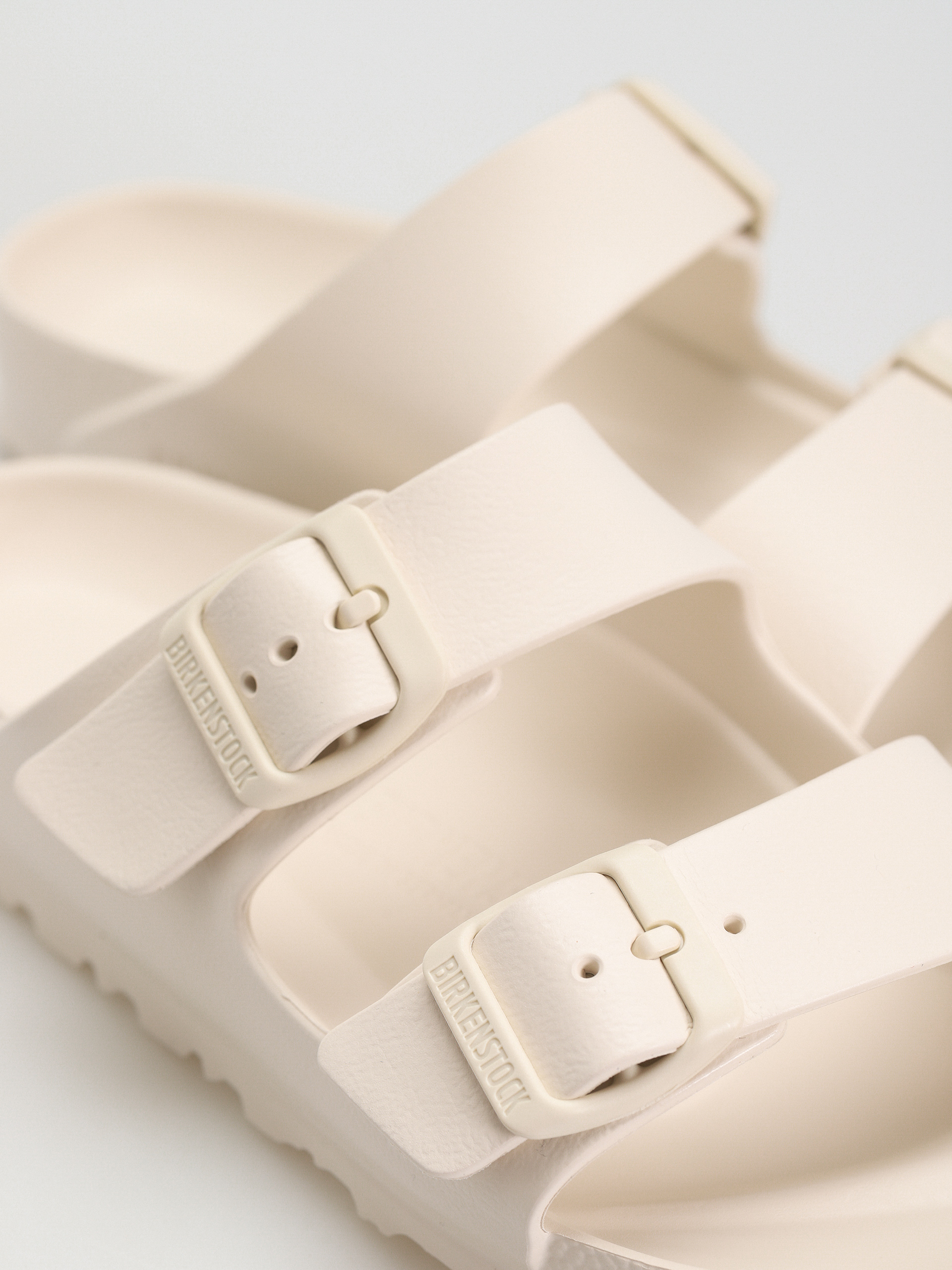 Klapki Birkenstock Arizona Essentials EVA Narrow Wmn (eggshell)