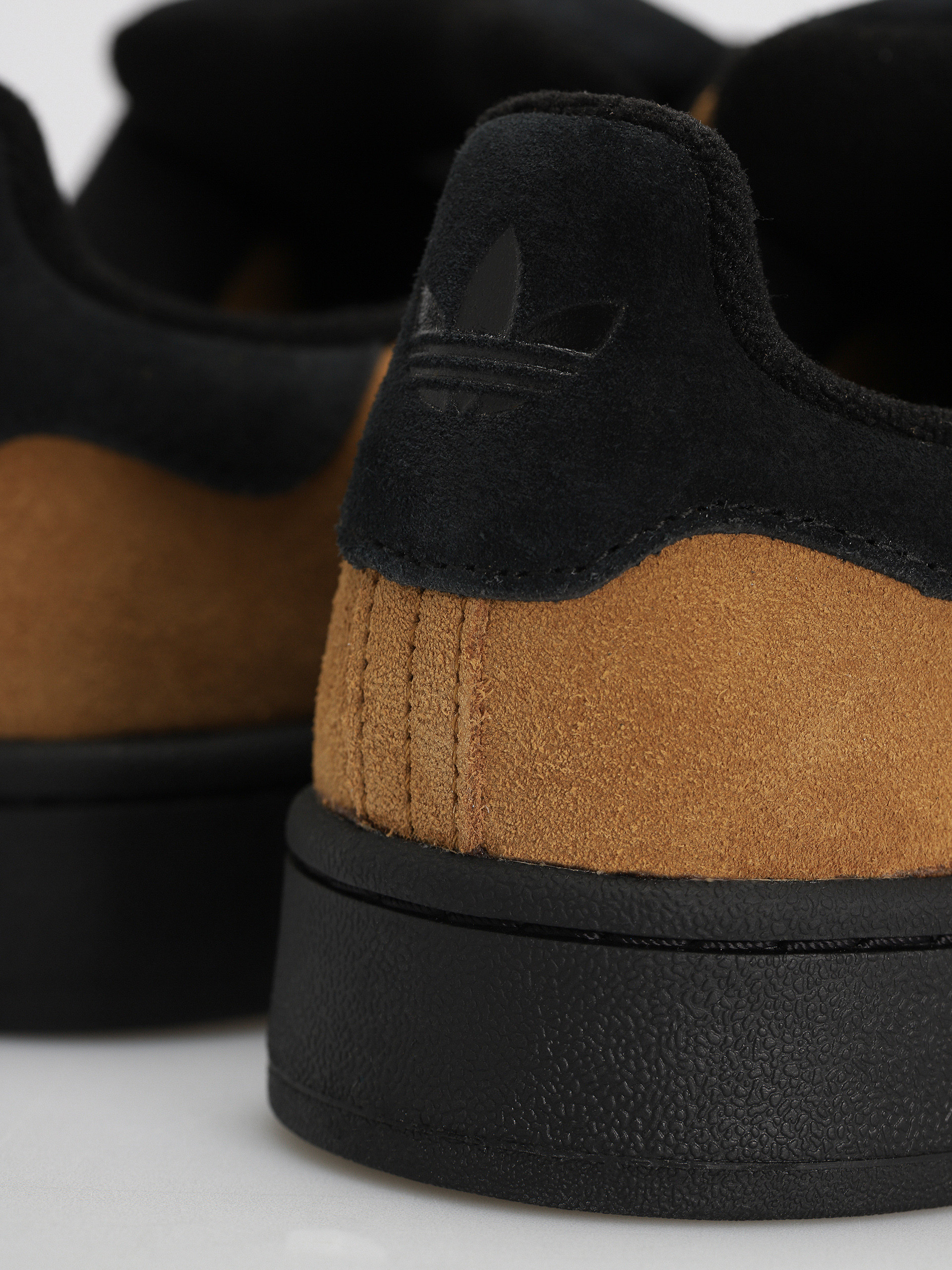 Buty adidas Campus 00s (cblack/cblack/brostr)