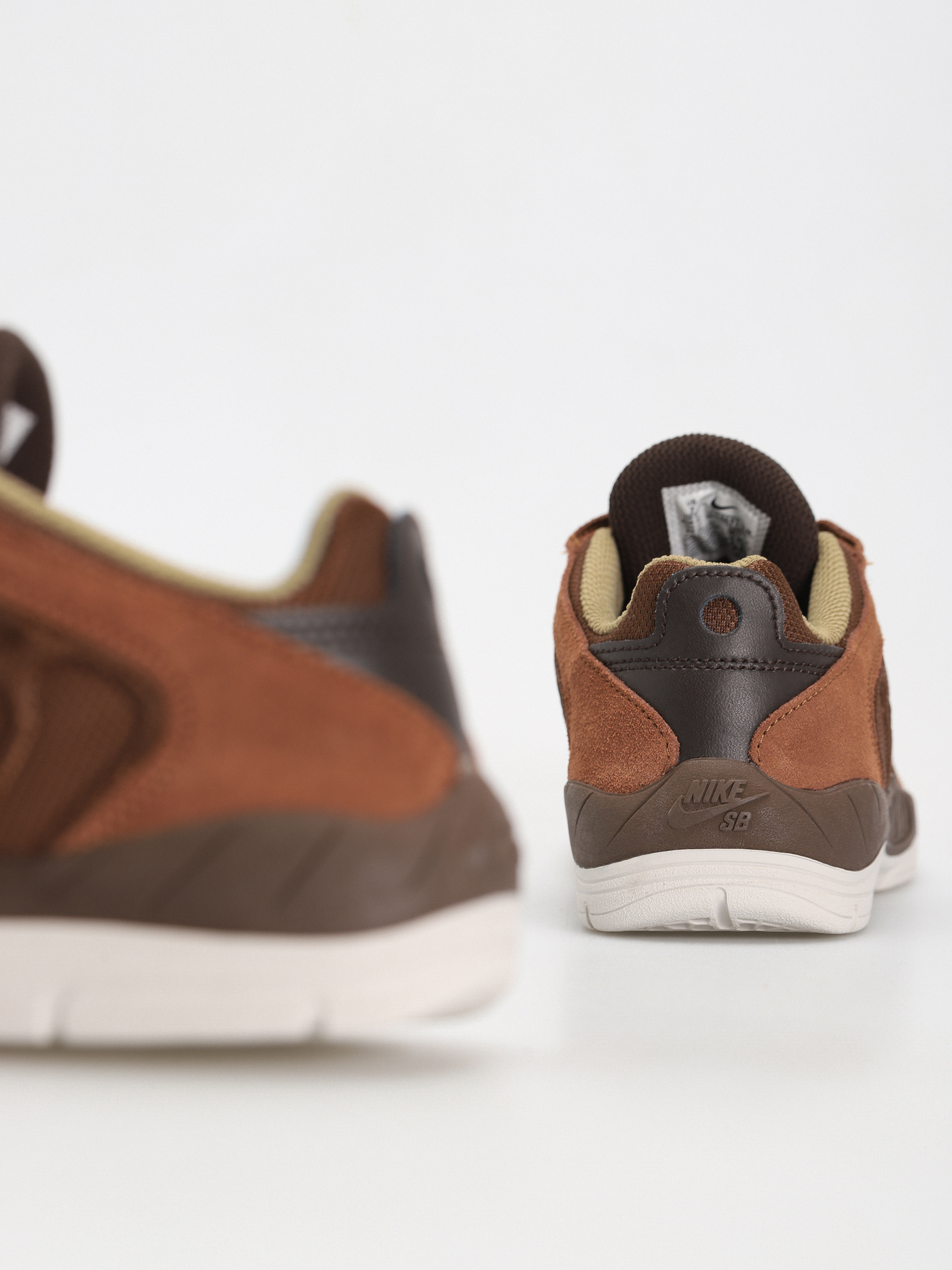 Buty Nike SB Vertebrae (cacao  wow/dragon red lt british tan)