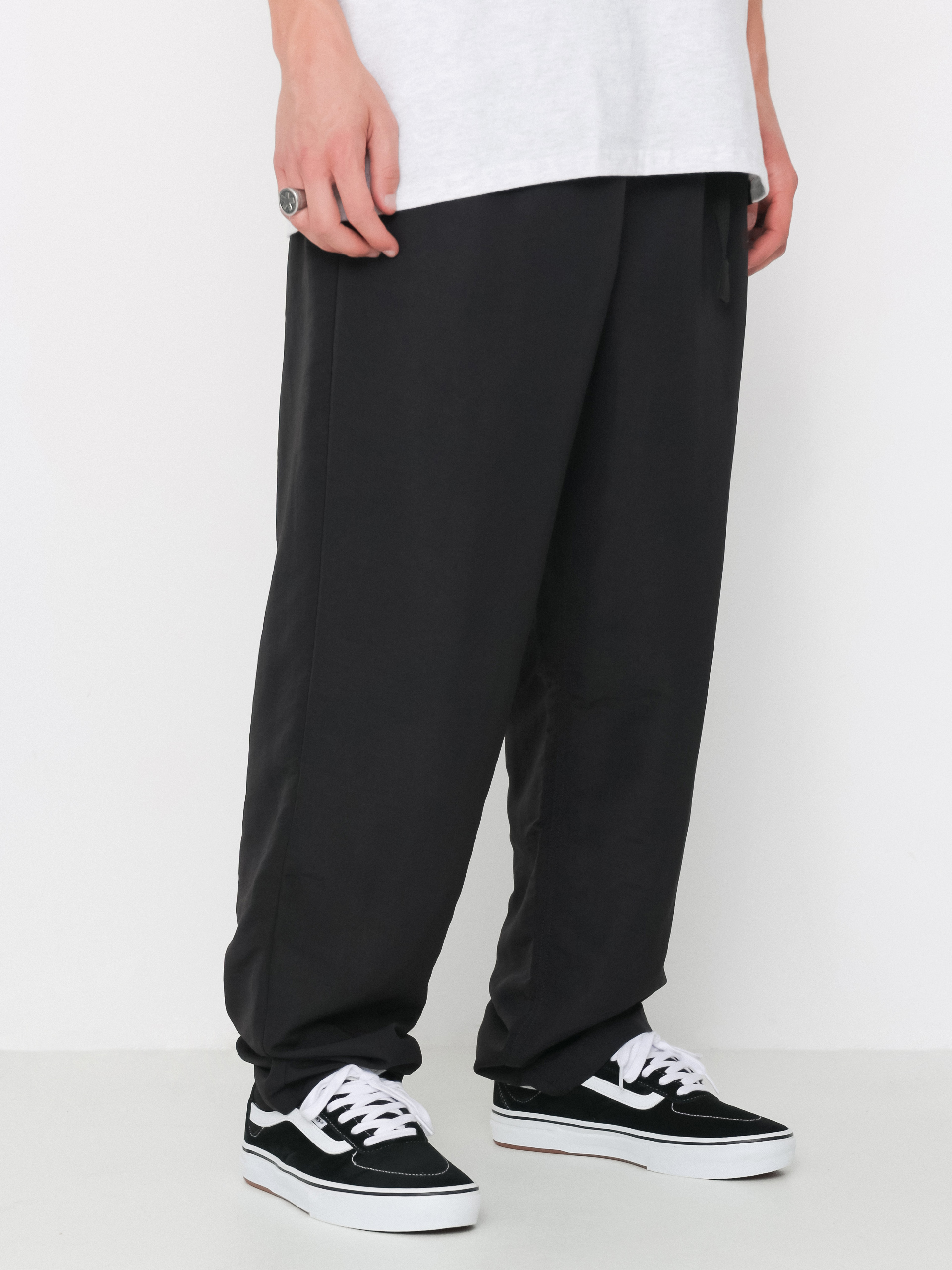 Spodnie Vans Mte Range Nylon Loose Tapered (black)