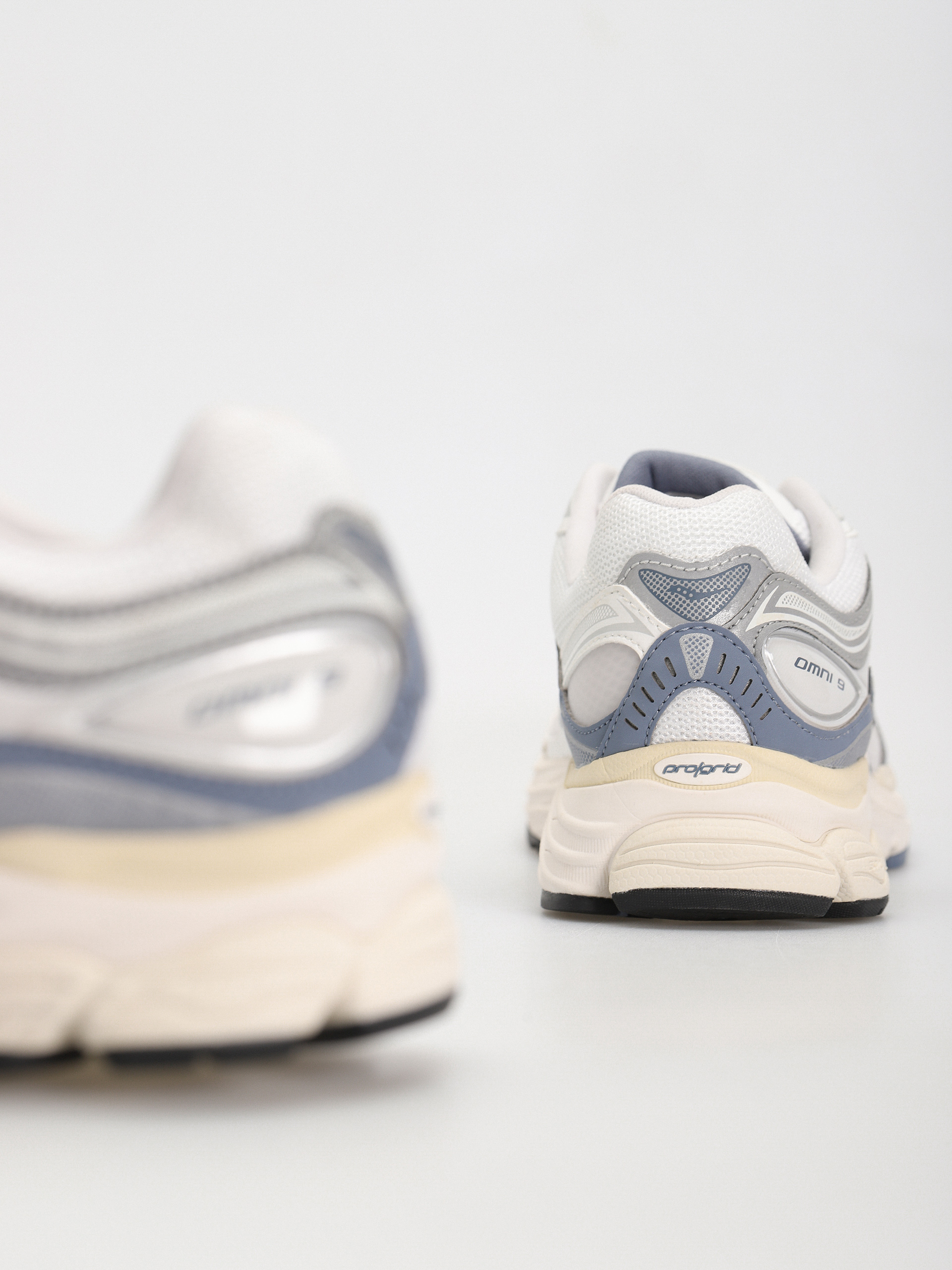 Buty Saucony Progrid Omni 9 (ivory/blue)