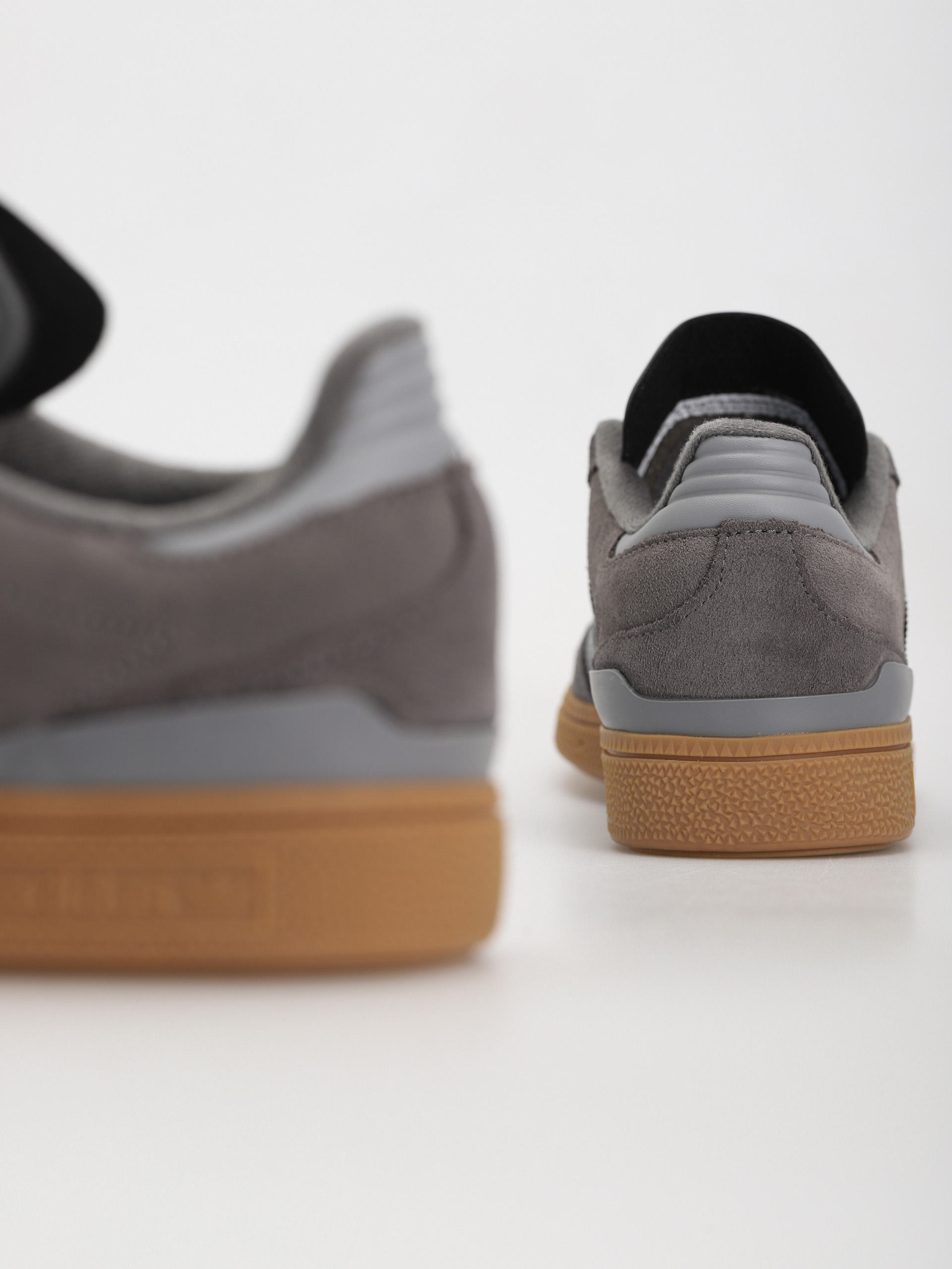 Buty adidas Busenitz (grefiv/grethr/goldmt)