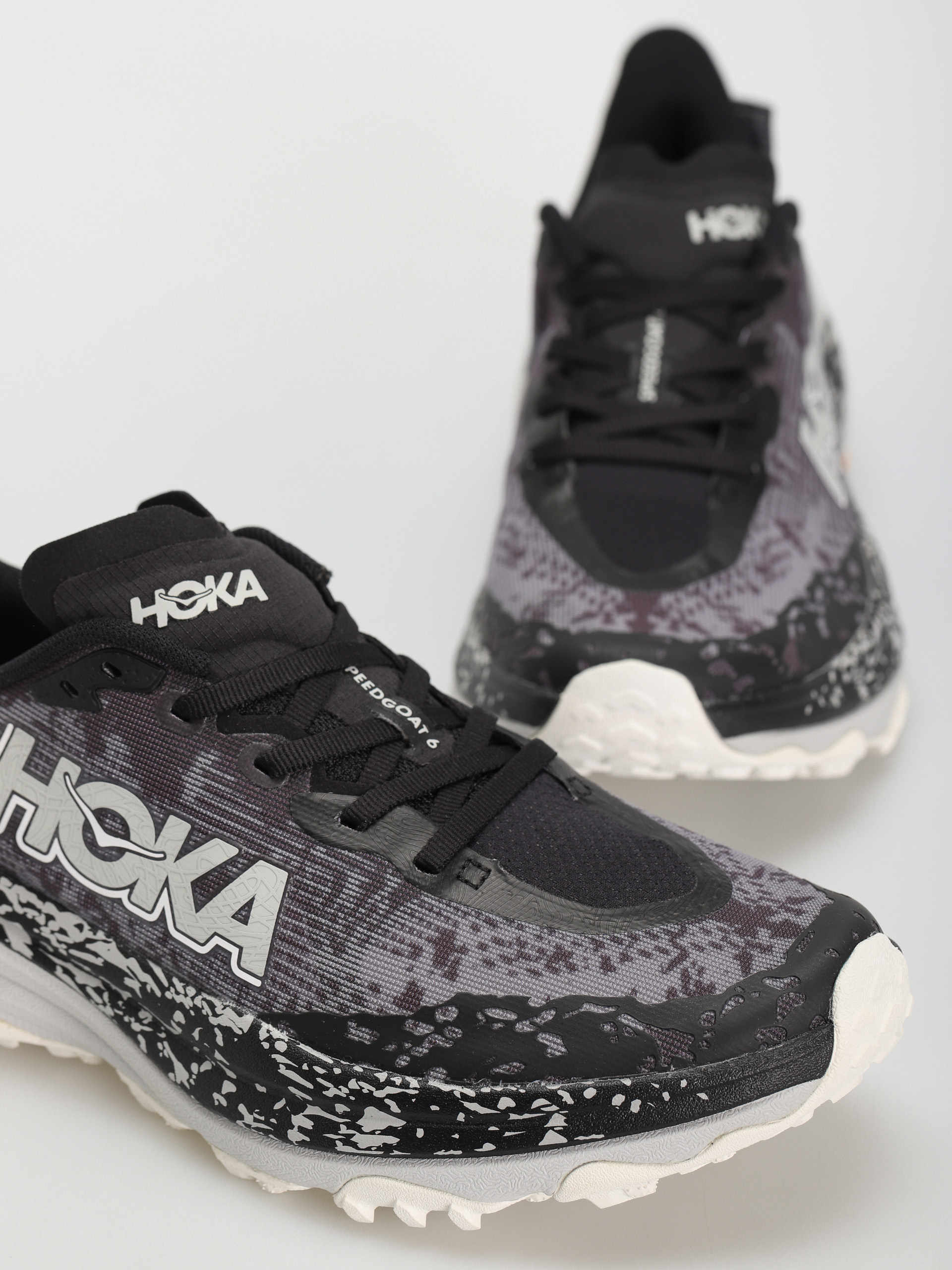 Buty Hoka Speedgoat 6 (black/stardust)
