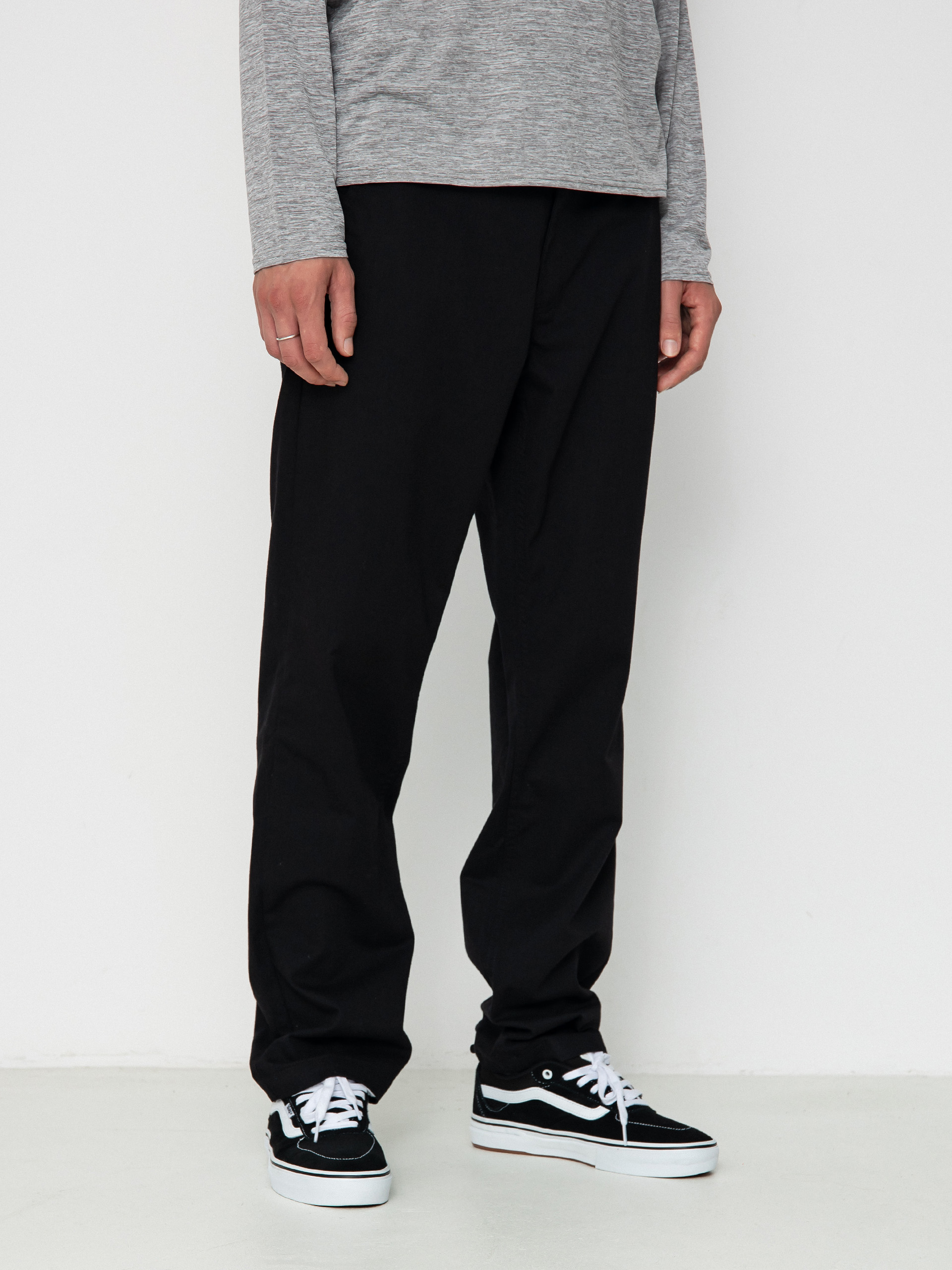 Spodnie Vans Authentic Chino Relaxed (black)