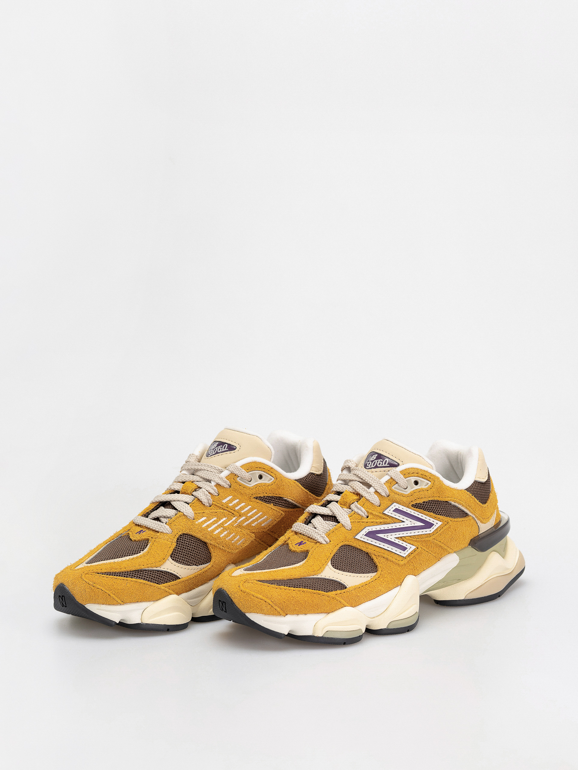Buty New Balance 9060 (butterscotch)