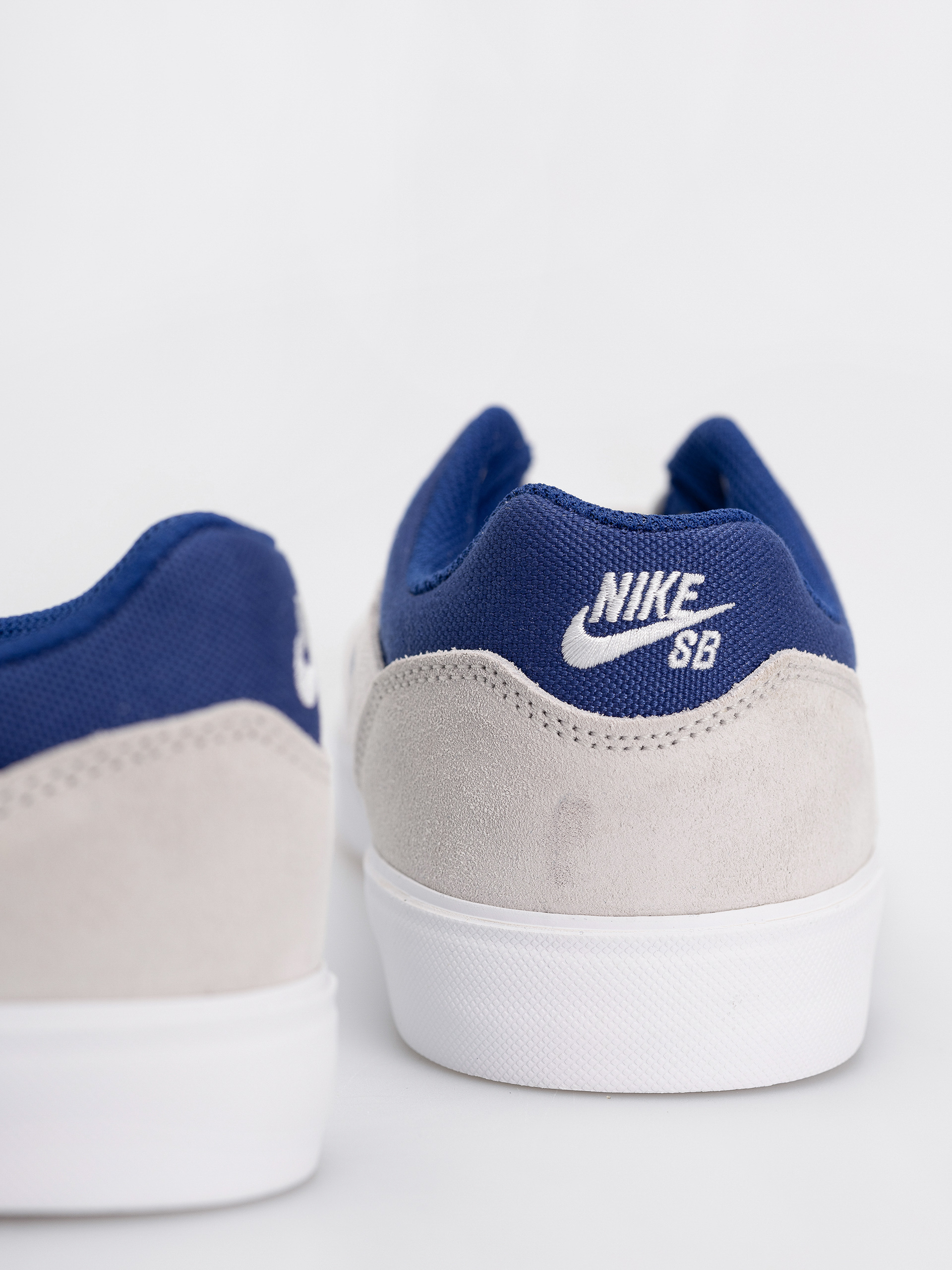 Buty Nike SB Malor (white/deep royal blue platinum tint)