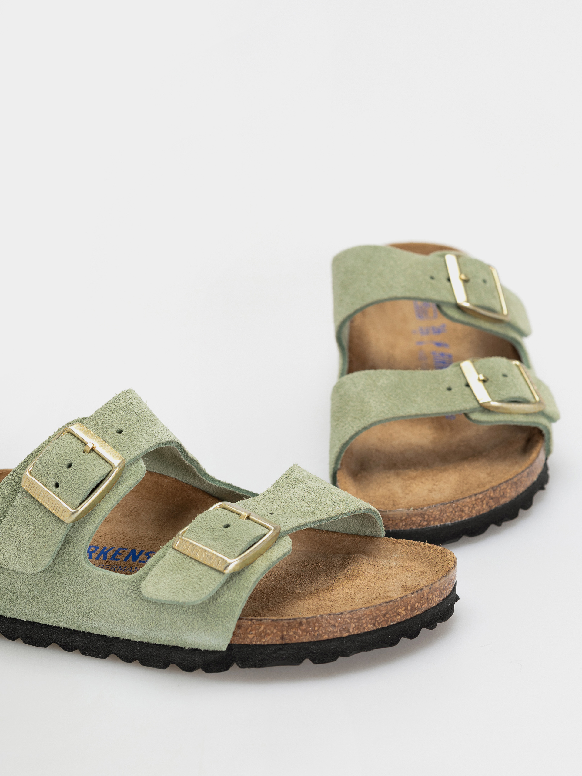 Klapki Birkenstock Arizona Soft Footbed Suede Leather Narrow Wmn (green tea)