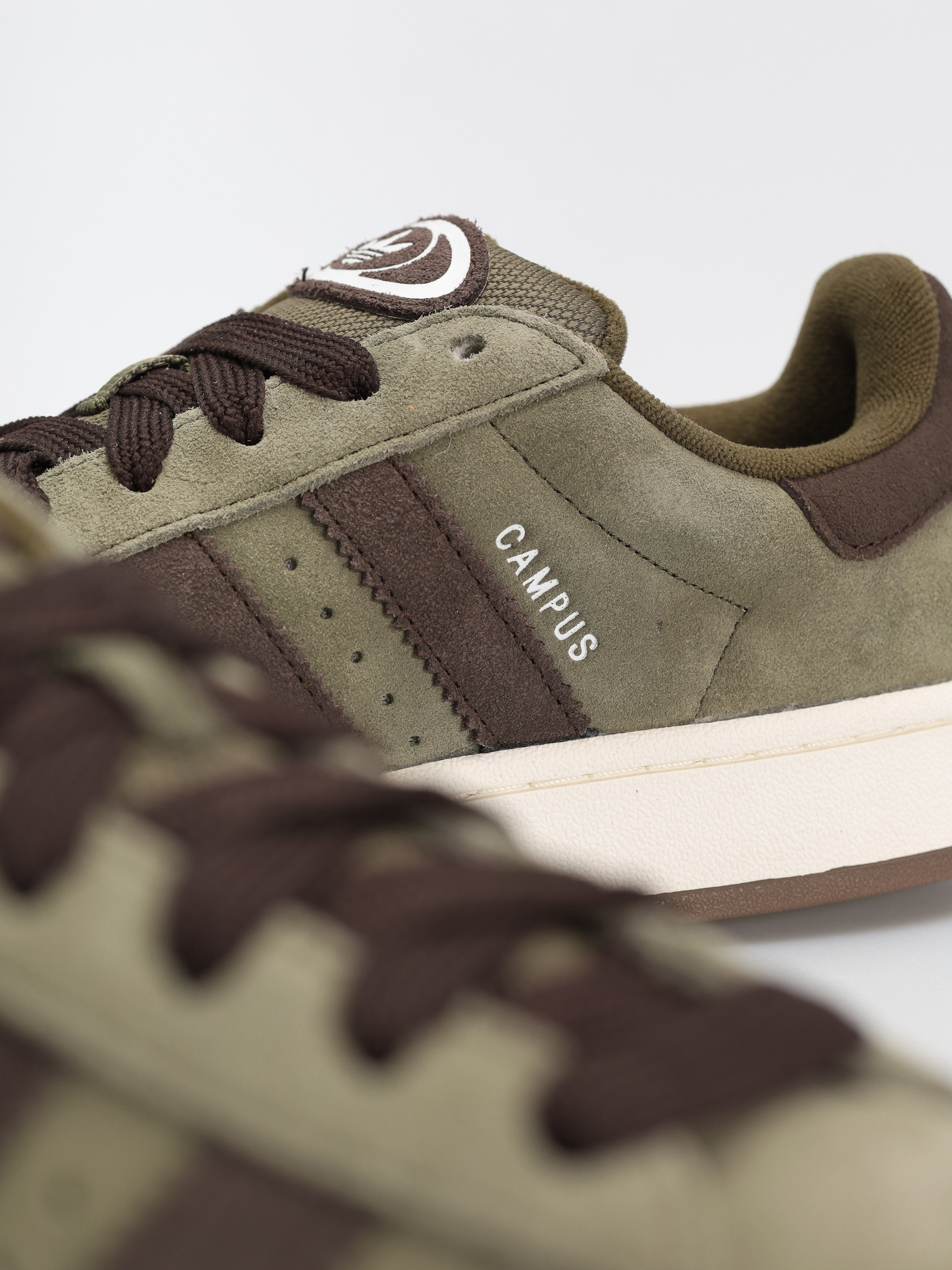 Buty adidas Campus 00s (olistr/dbrown/ftwwht)