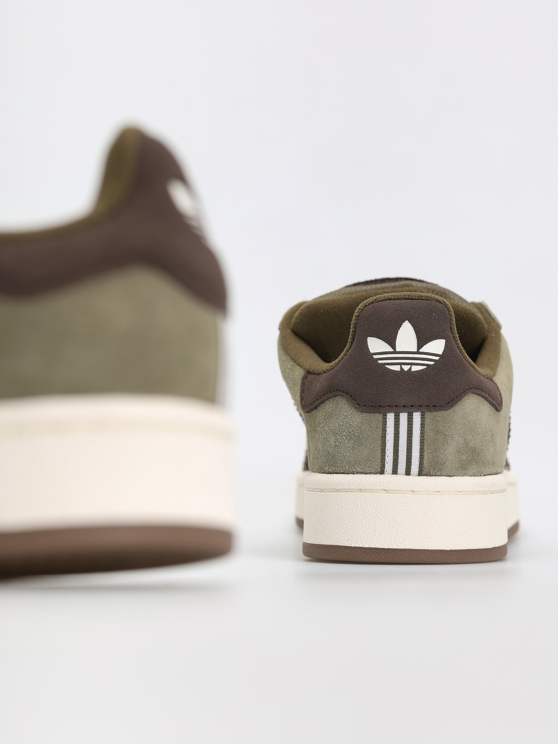 Buty adidas Campus 00s (olistr/dbrown/ftwwht)