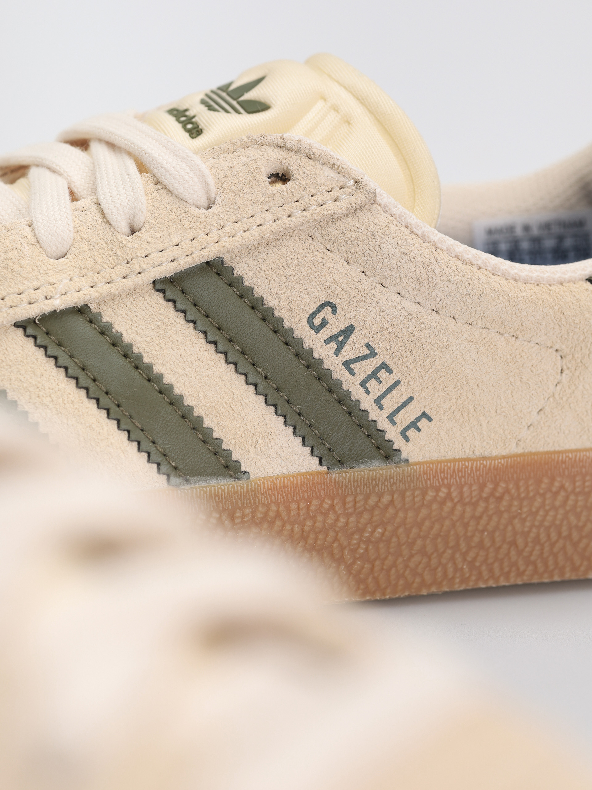 Buty adidas Gazelle ADV (ecrtin/focoli/gum4)
