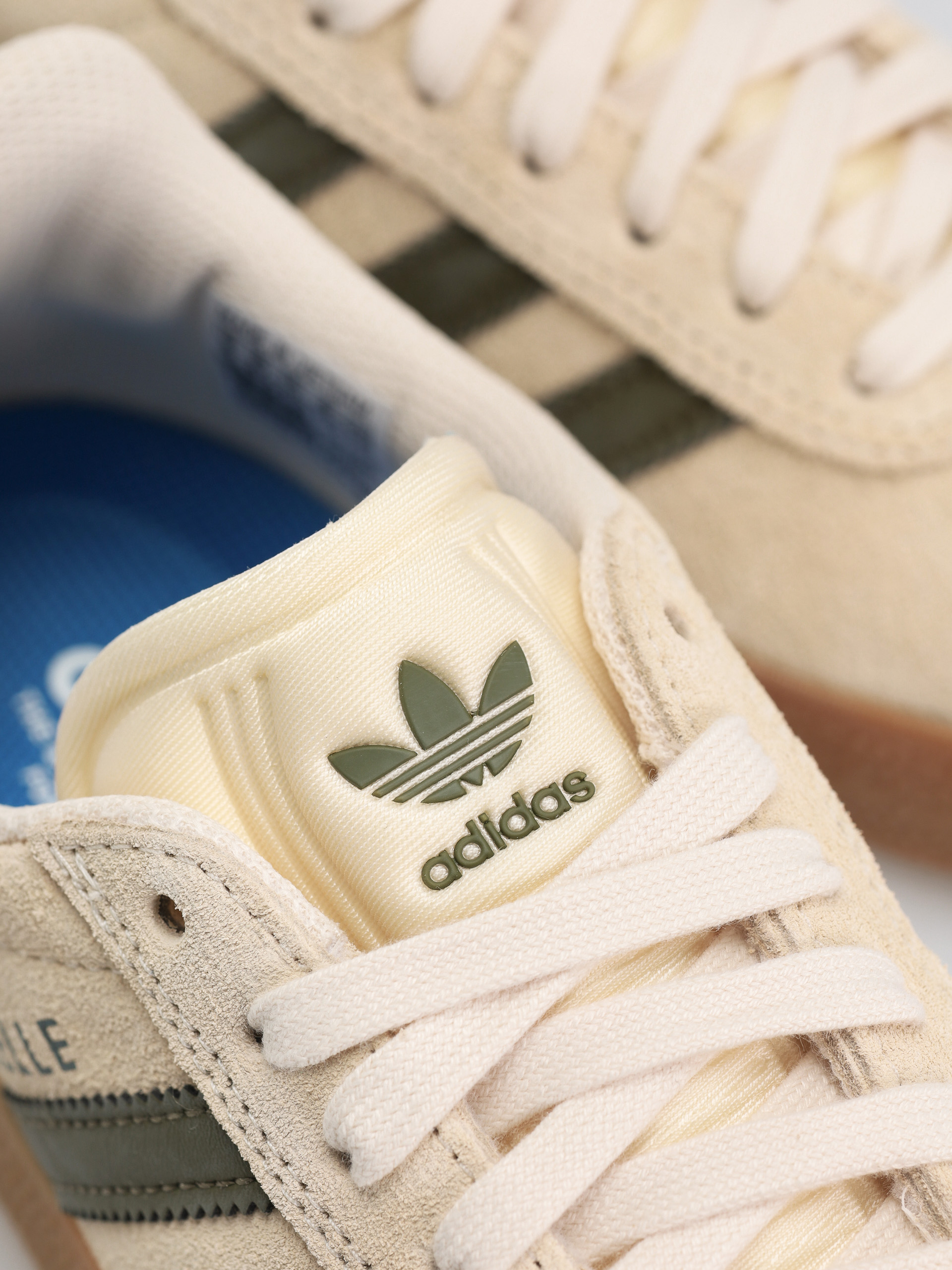 Buty adidas Gazelle ADV (ecrtin/focoli/gum4)