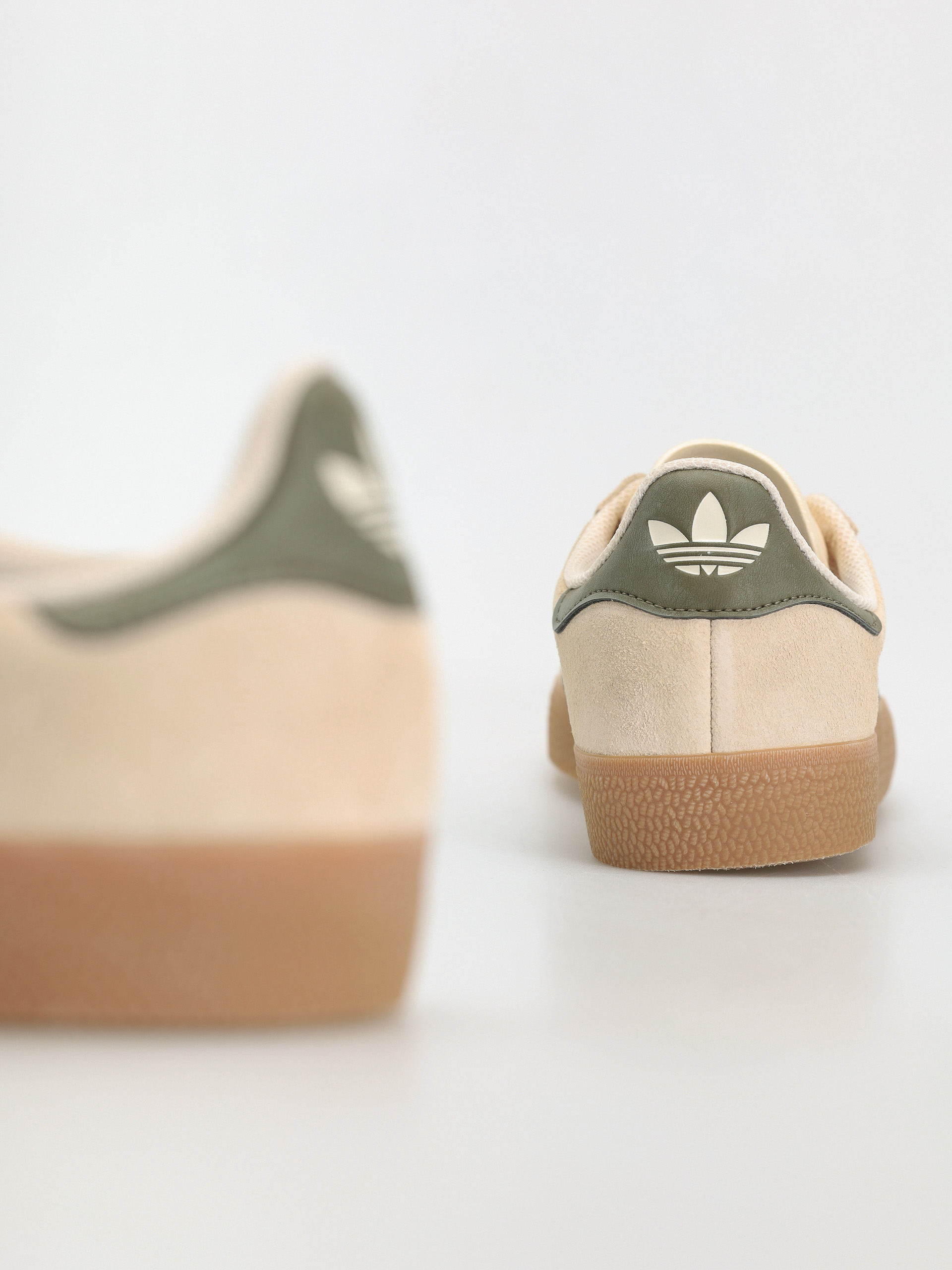 Buty adidas Gazelle ADV (ecrtin/focoli/gum4)