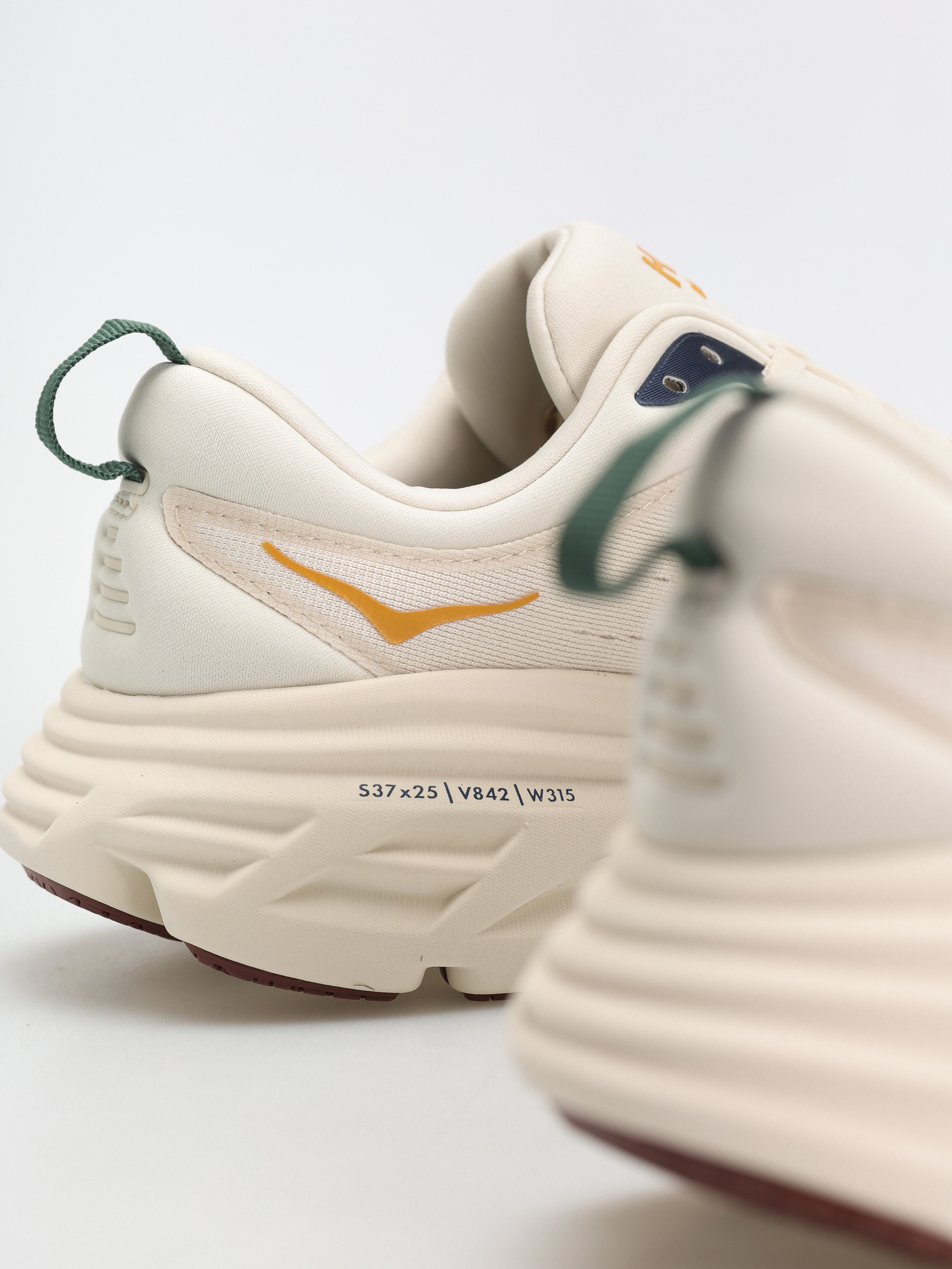 Buty Hoka Bondi 8 (oat milk/alabaster)