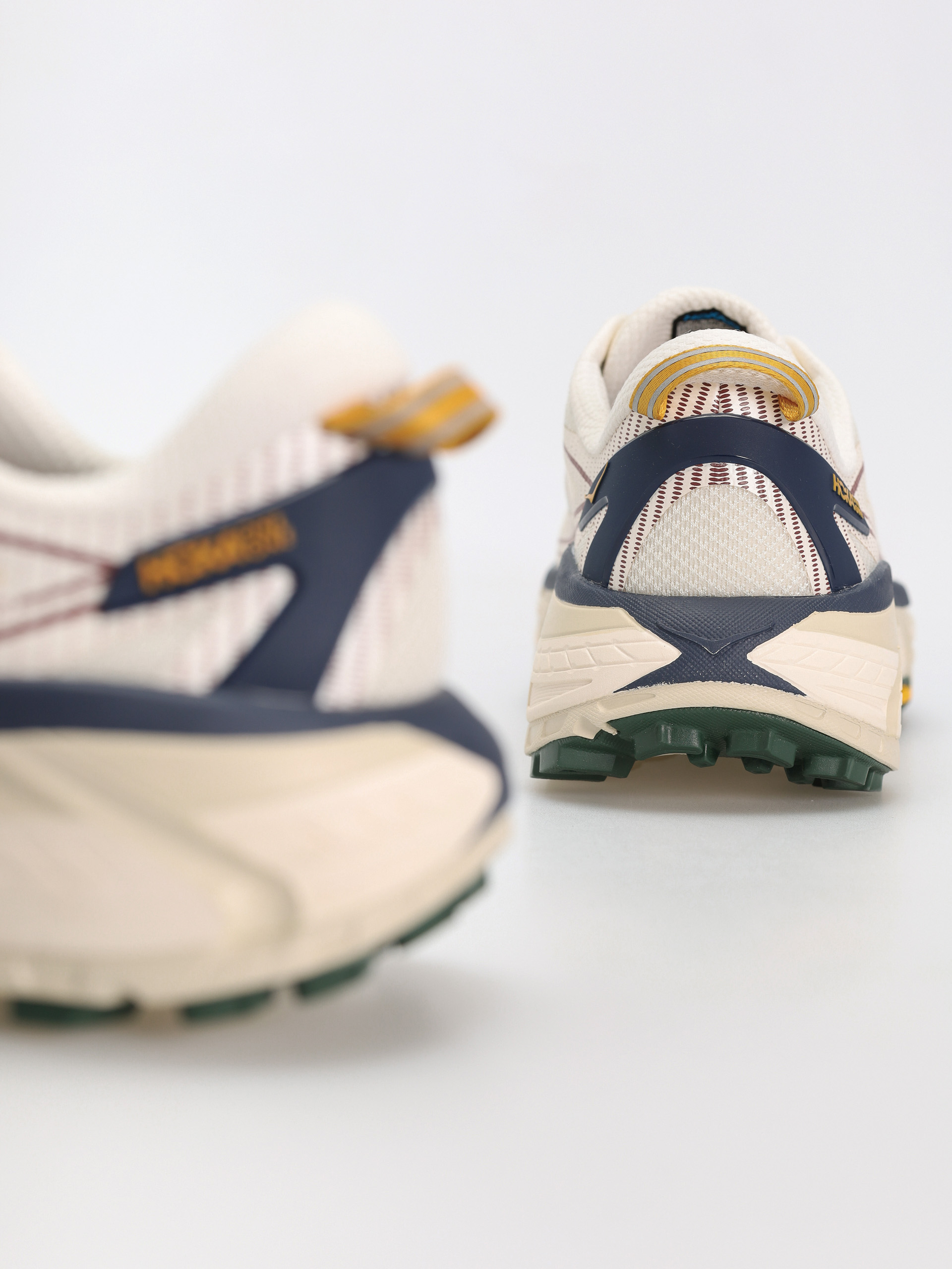 Buty Hoka Mafate Speed 2 (alabaster/oat milk)