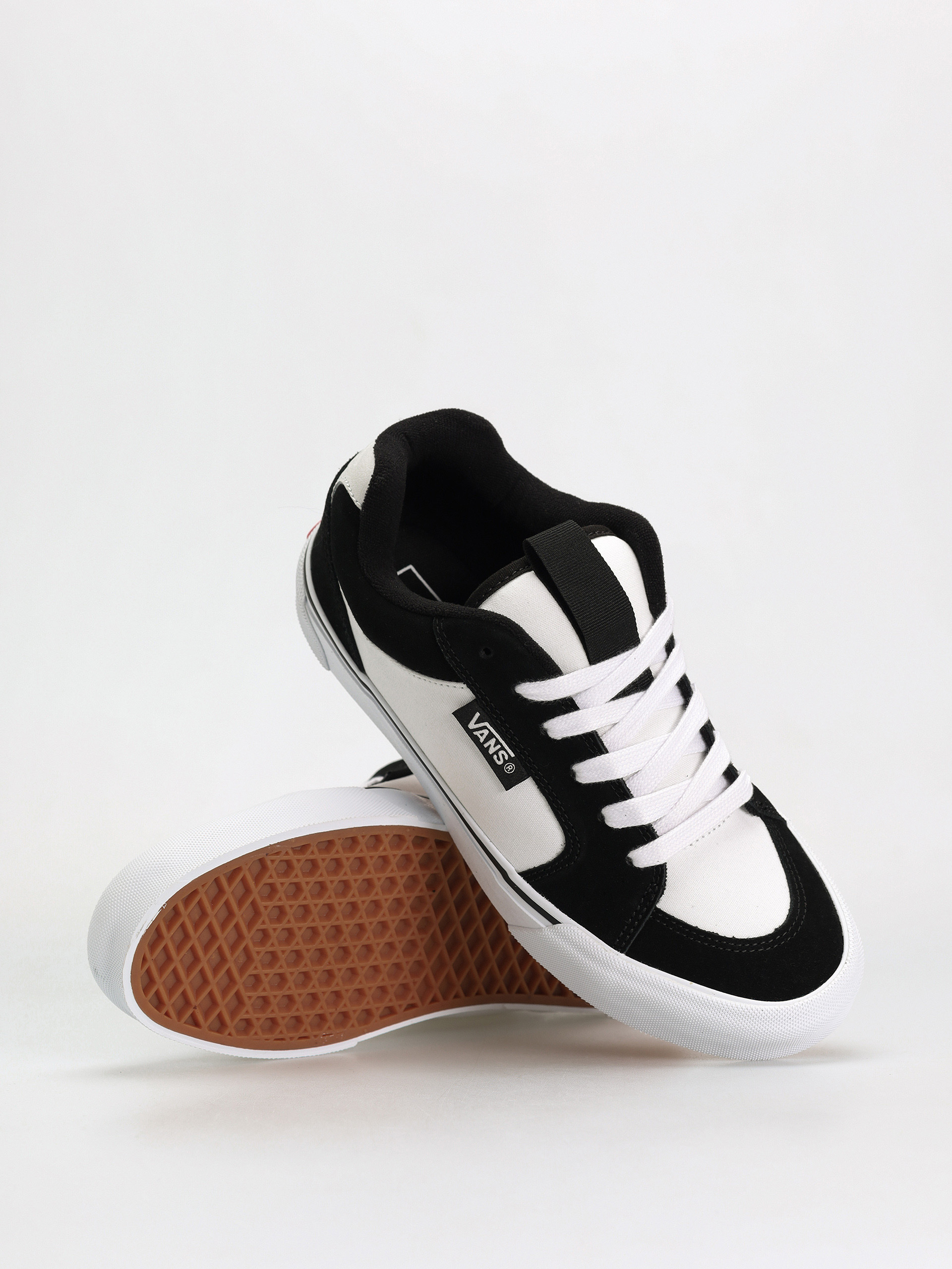 Buty Vans Chukka Push (2-tone black/white)