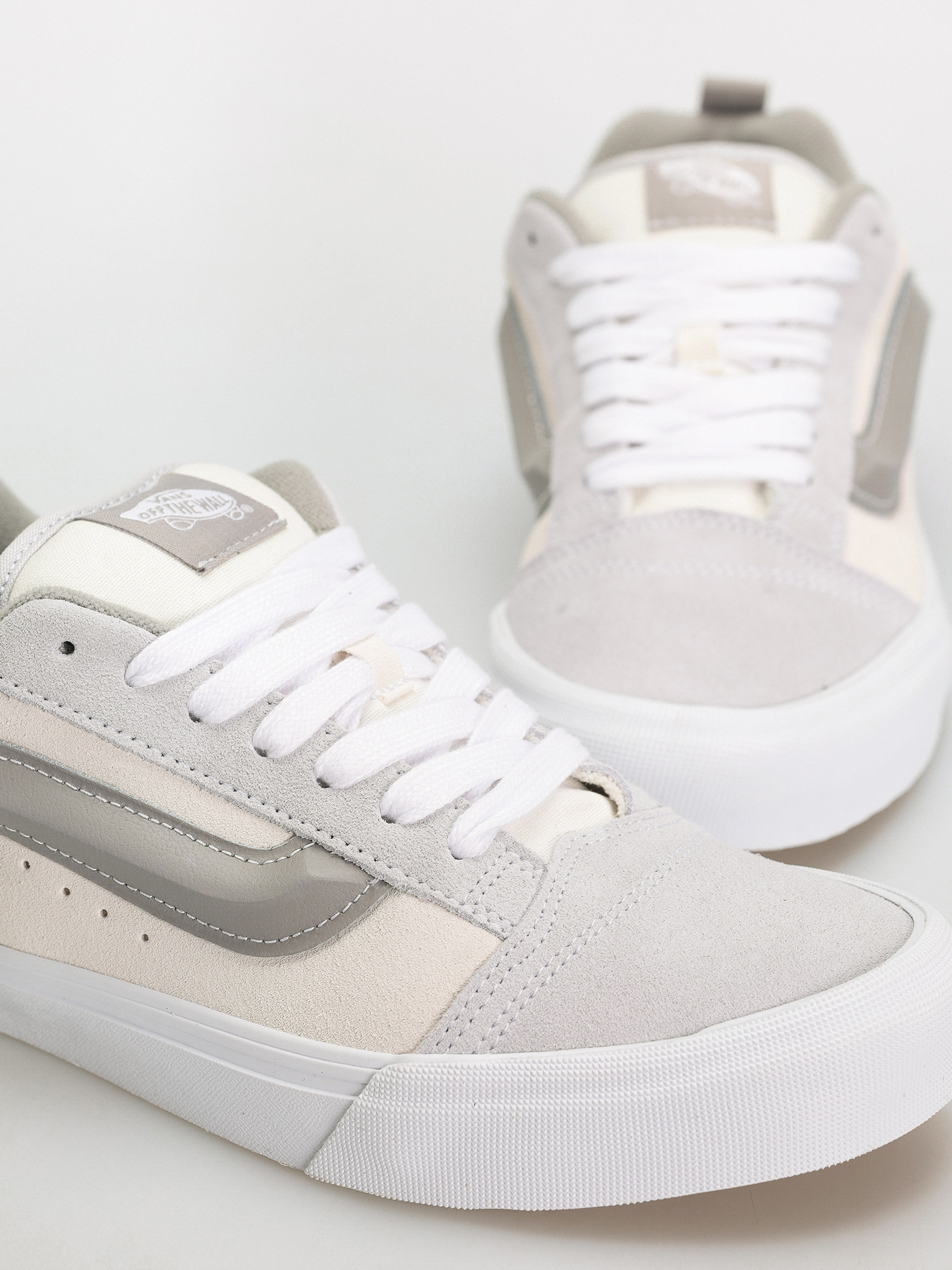 Buty Vans Knu Skool (tri-tone block light gray)