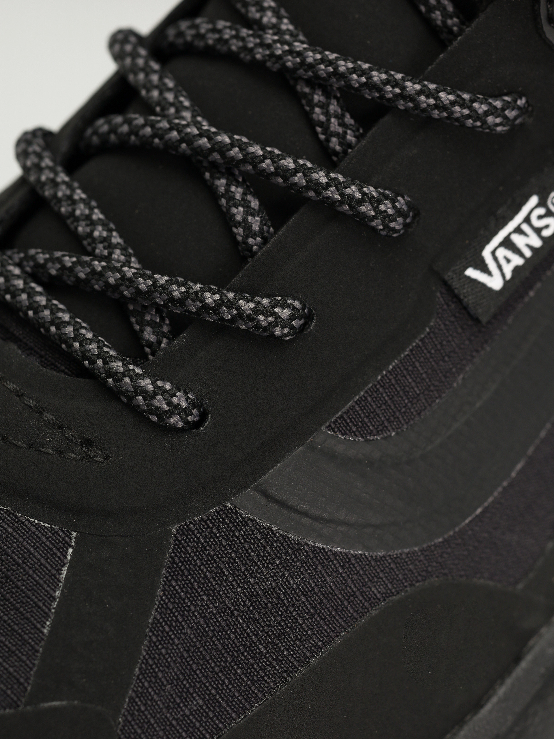 Buty Vans Crosspath Mid MTE (black/black)