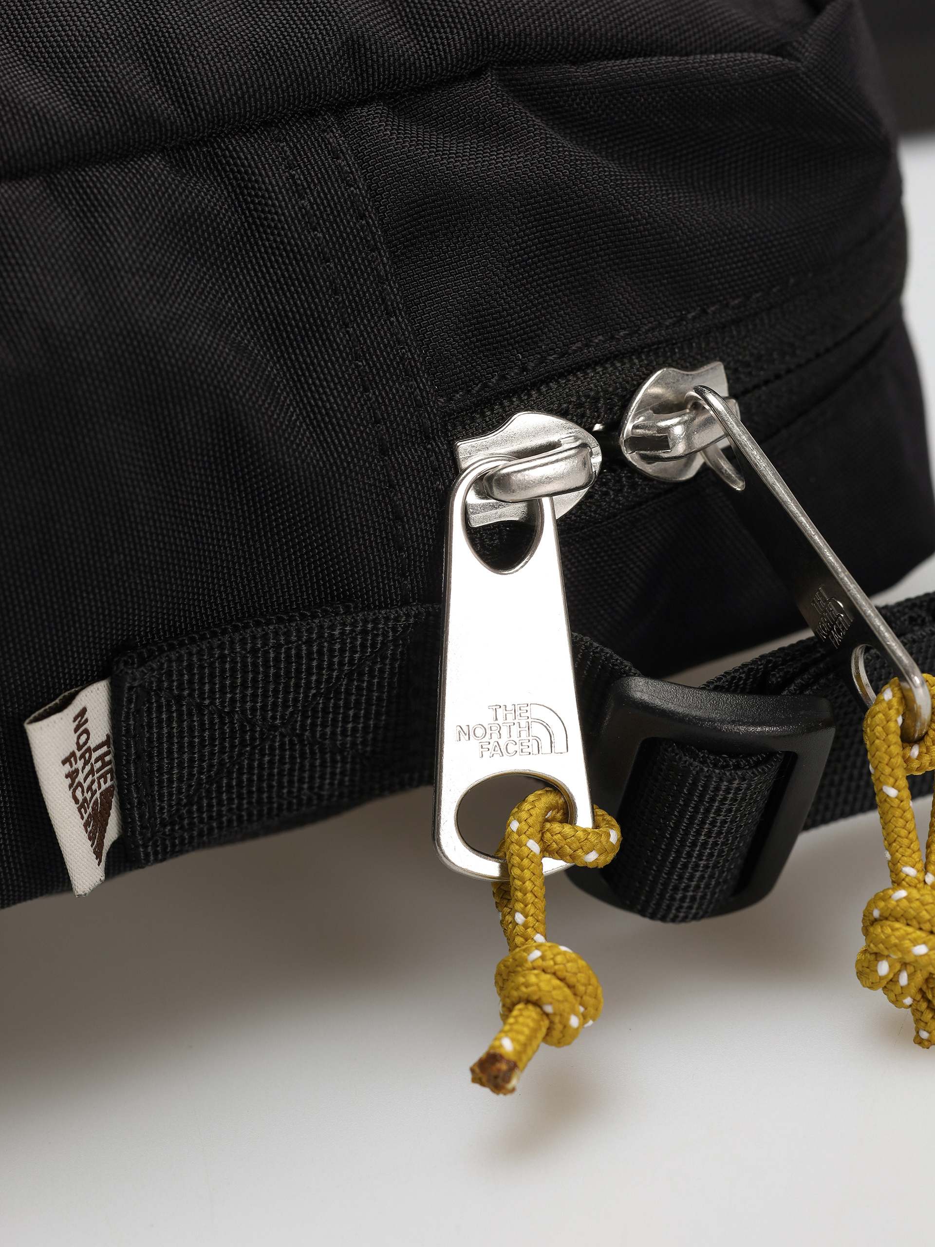 Torba The North Face Berkeley Crossbody (tnf black/mineral gold/)