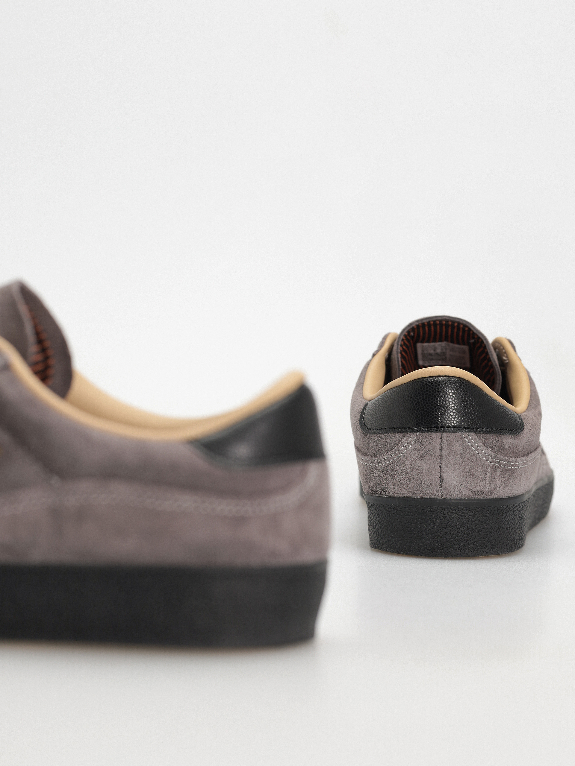 Buty adidas Puig INDOOR (chacoa/cblack/cwhite)