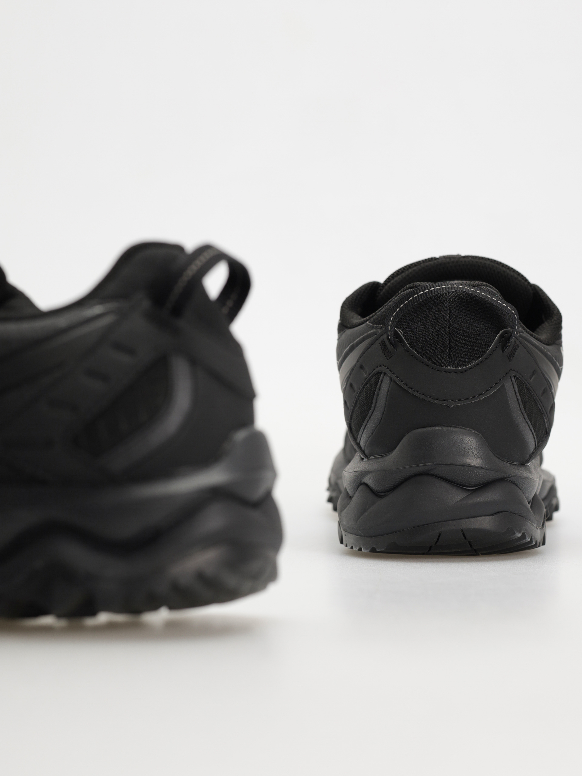 Buty Mizuno Wave Mujin TL GTX (black/black/black)